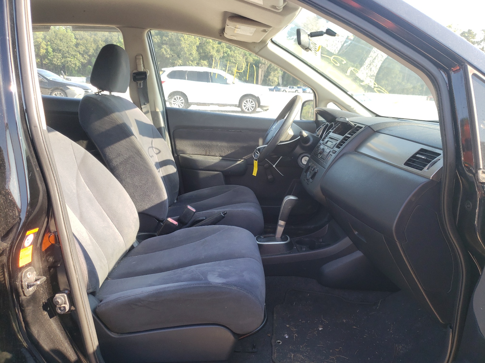 Photo 5 from auction – 2009 NISSAN VERSA S with VIN 3N1BC13E39L436860
