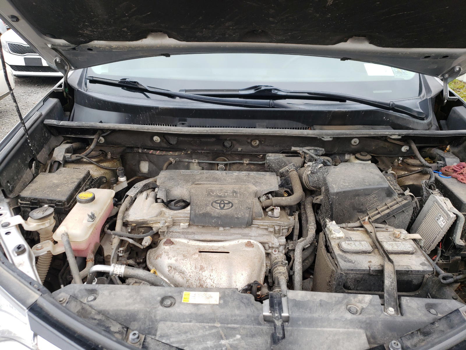 Photo 7 from auction – 2016 TOYOTA RAV4 LE with VIN 2T3BFREV5GW411626