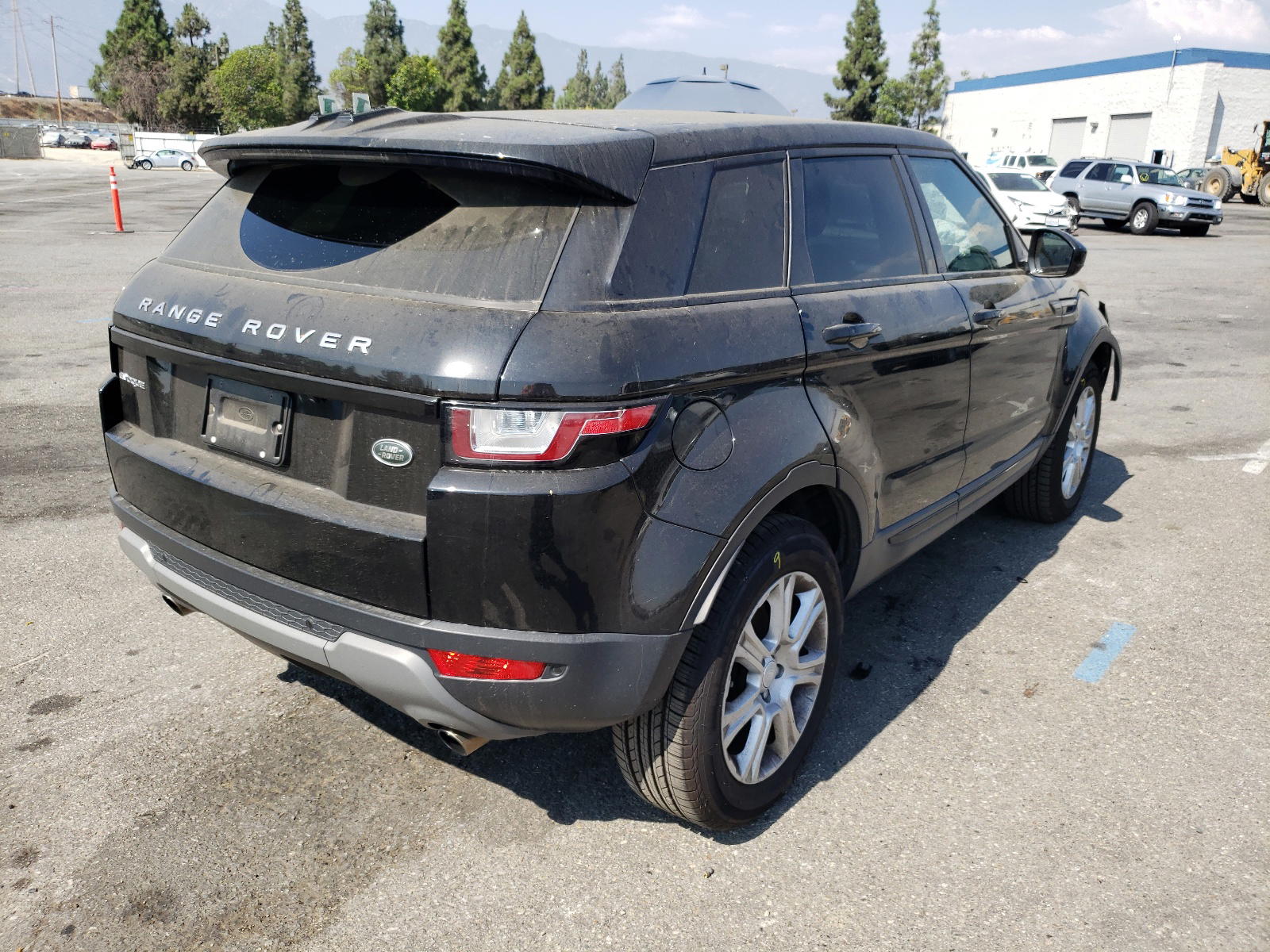 Photo 4 from auction – 2016 LAND ROVER RANGE ROVE with VIN SALVP2BG5GH148379