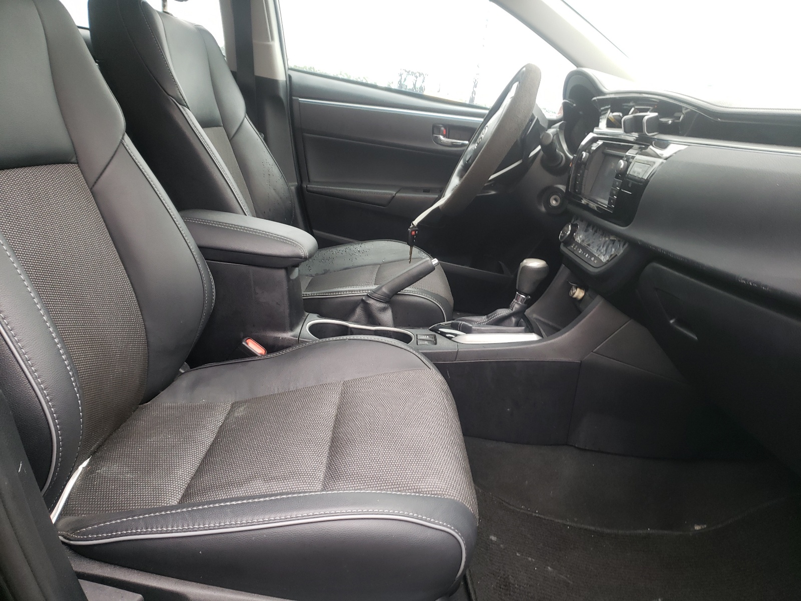 Photo 5 from auction – 2016 TOYOTA COROLLA L with VIN 2T1BURHE9GC495462