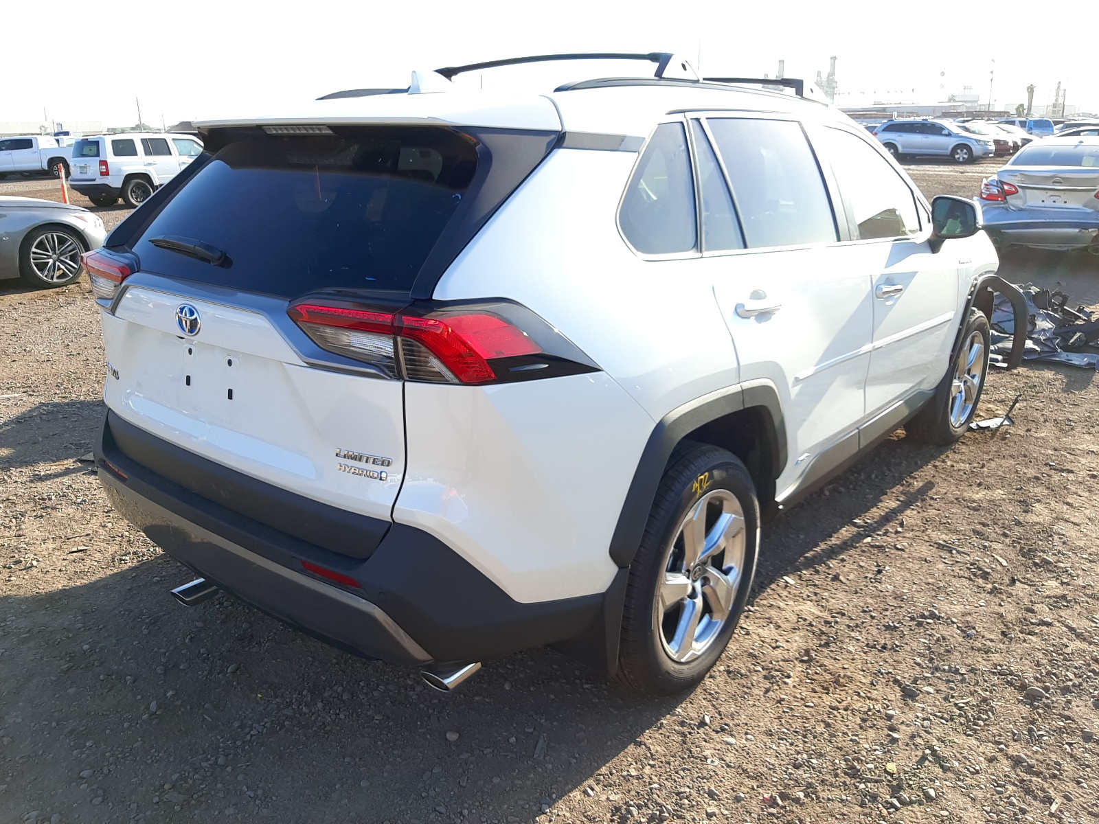 Photo 4 from auction – 2021 TOYOTA RAV4 LIMIT with VIN 4T3D6RFV2MU044753