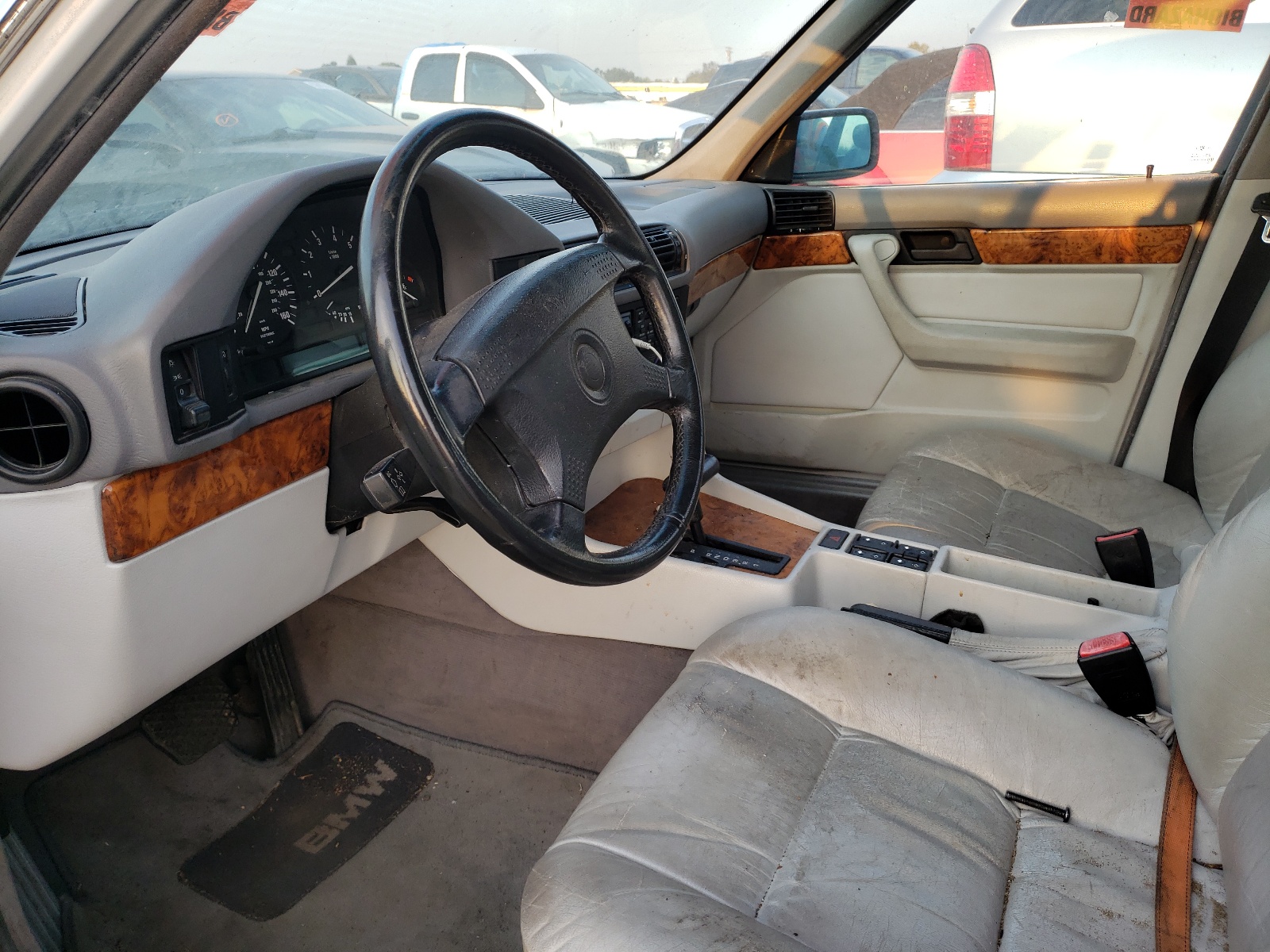 Photo 5 from auction – 1993 BMW 525 I AUTO with VIN WBAHD6311PBJ84567