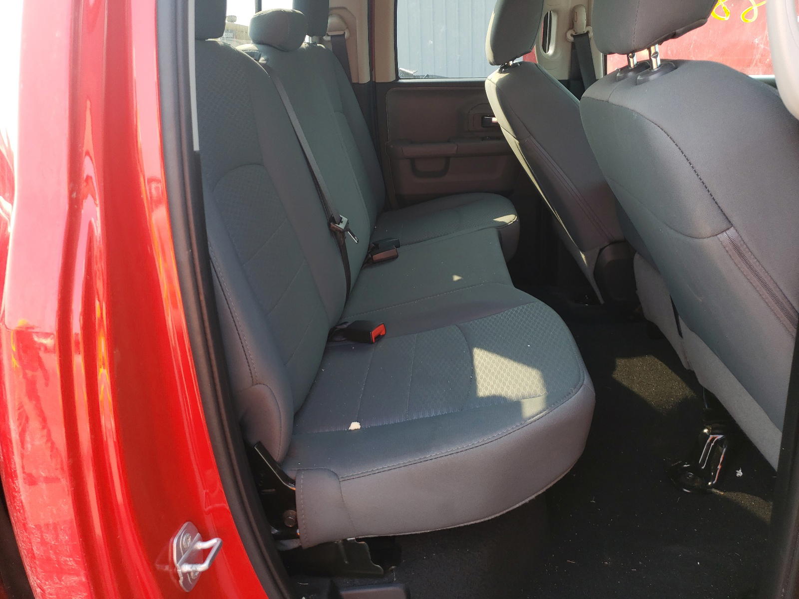 Photo 6 from auction – 2016 RAM 1500 SLT with VIN 1C6RR6GGXGS226717