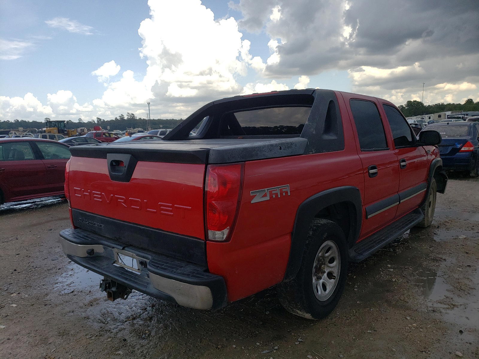 Photo 4 from auction – 2004 CHEVROLET AVALANCHE with VIN 3GNEC12TX4G109374