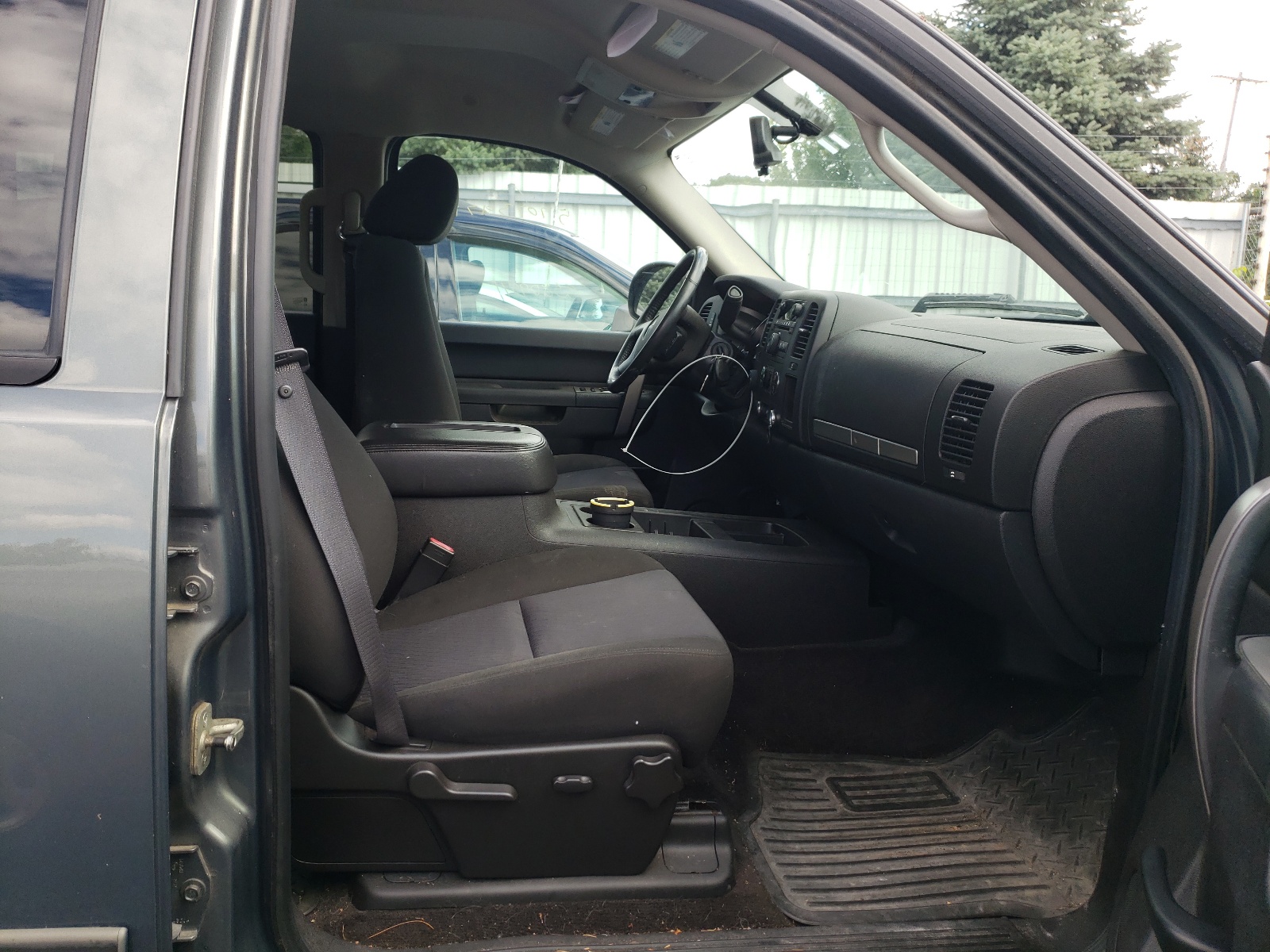 Photo 5 from auction – 2011 GMC SIERRA K15 with VIN 3GTP2VE39BG132696