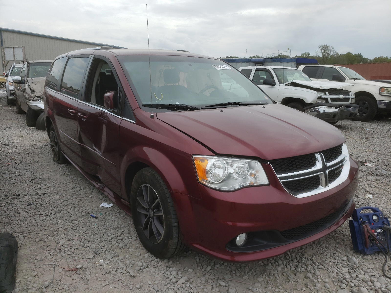 DODGE GRAND CARA 2017 with VIN 2C4RDGCGXHR859403 - Photo from auction