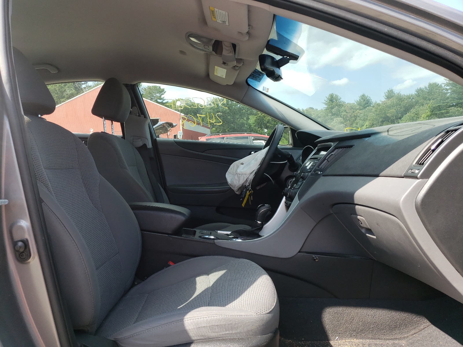 Photo 5 from auction – 2013 HYUNDAI SONATA GLS with VIN 5NPEB4AC2DH746992