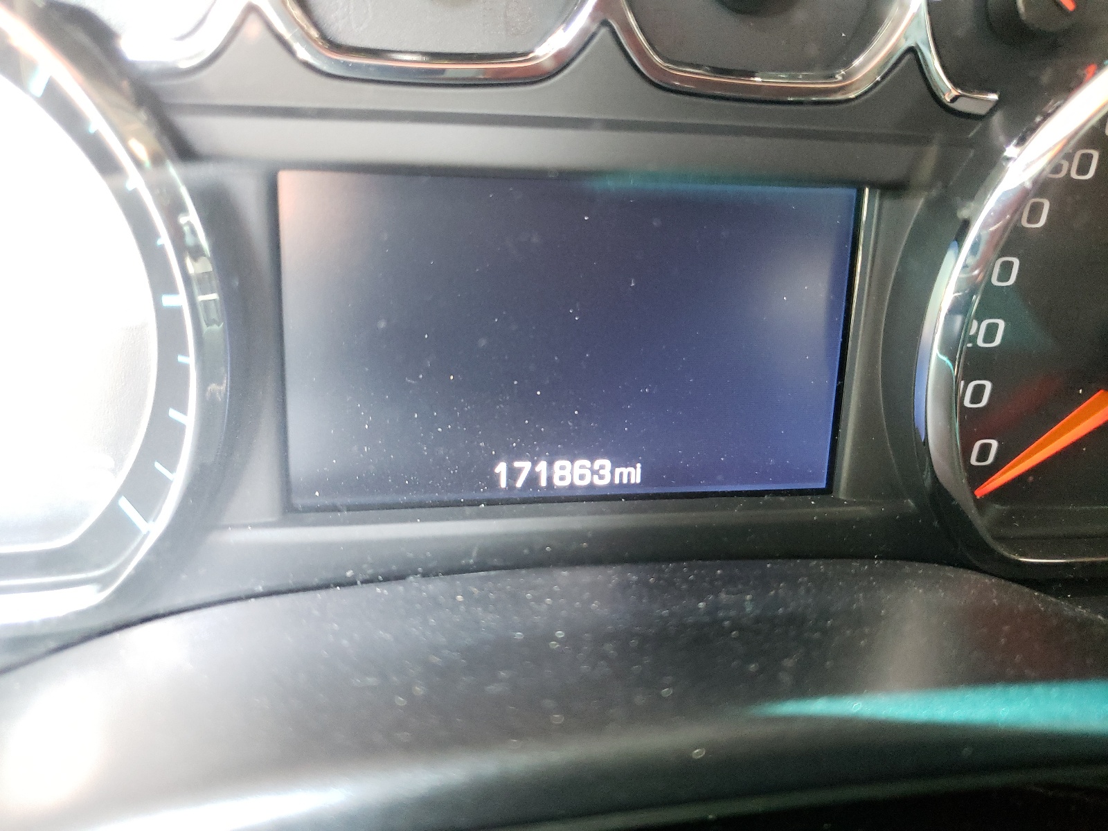 Photo 8 from auction – 2017 CHEVROLET SILVERADO with VIN 3GCUKREC2HG236031