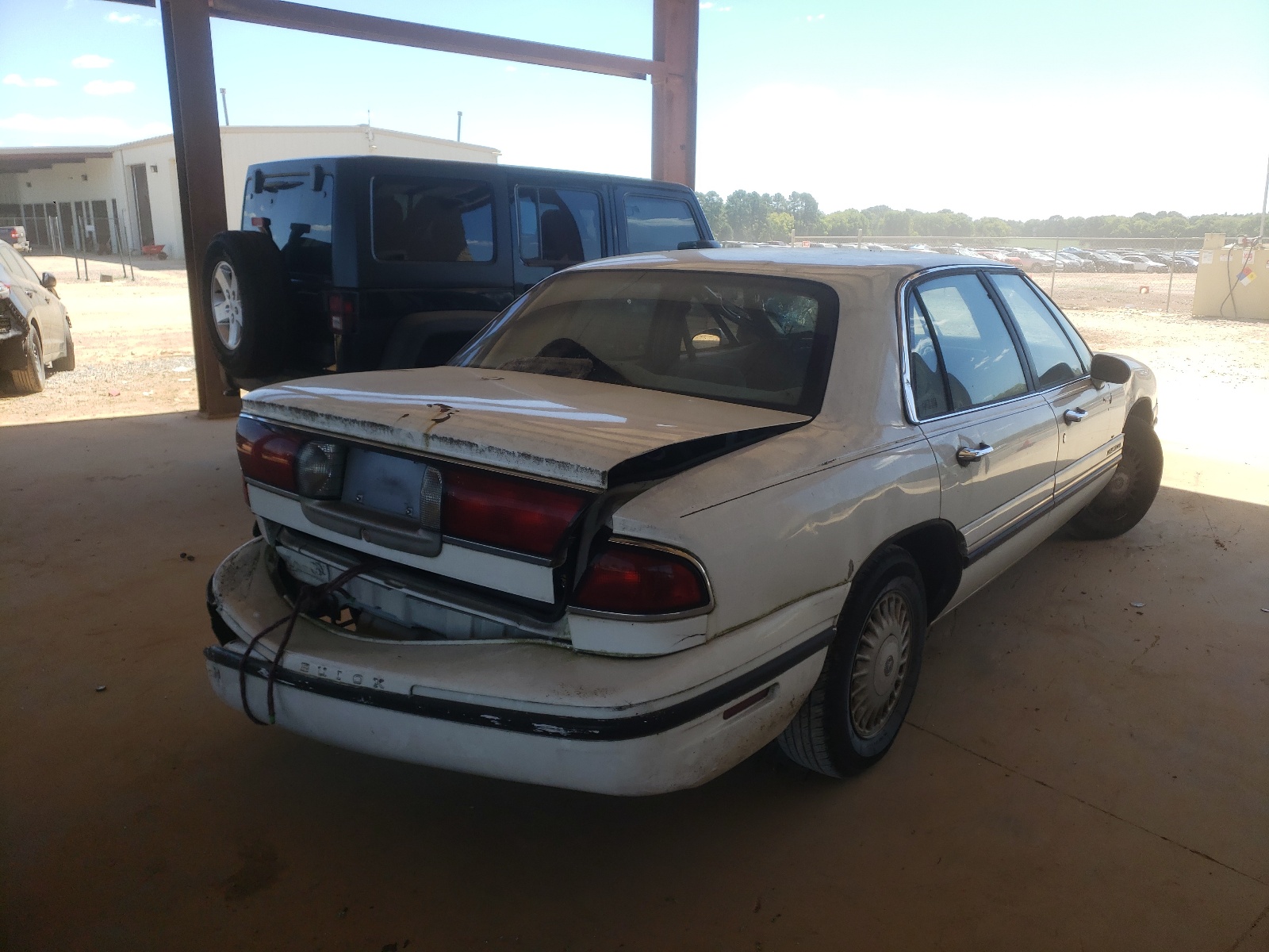 Photo 4 from auction – 1998 BUICK LESABRE CU with VIN 1G4HP52K6WH417462