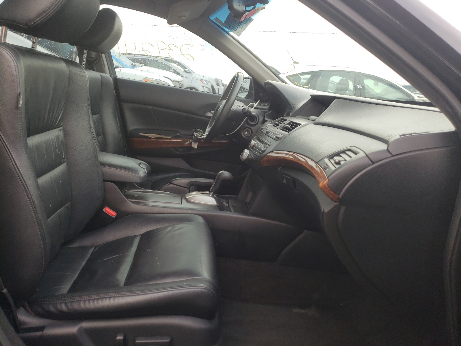 Photo 5 from auction – 2012 HONDA ACCORD EXL with VIN 1HGCP3F86CA038842