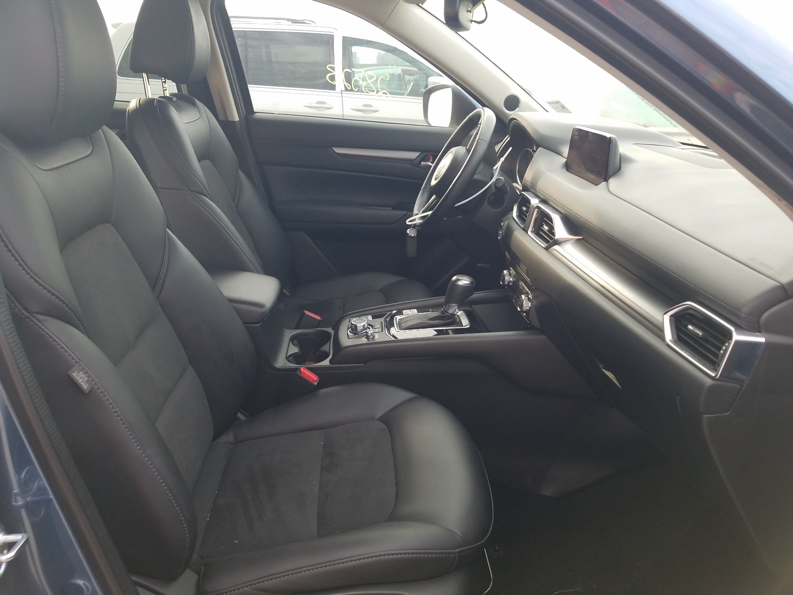Photo 5 from auction – 2018 MAZDA CX-5 TOURI with VIN JM3KFACM5J1464853