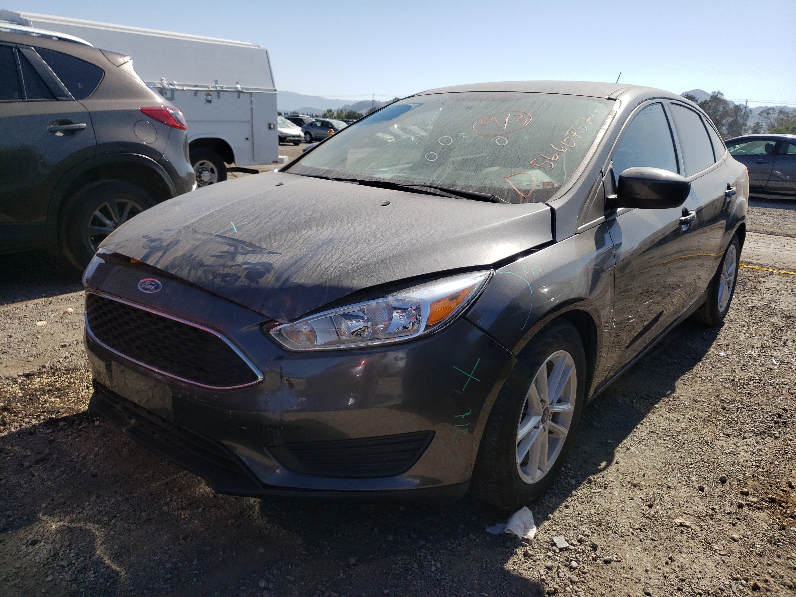 Zdjęcie 2 z aukcji – 2018 FORD FOCUS SE z VIN 1FADP3F24JL205723