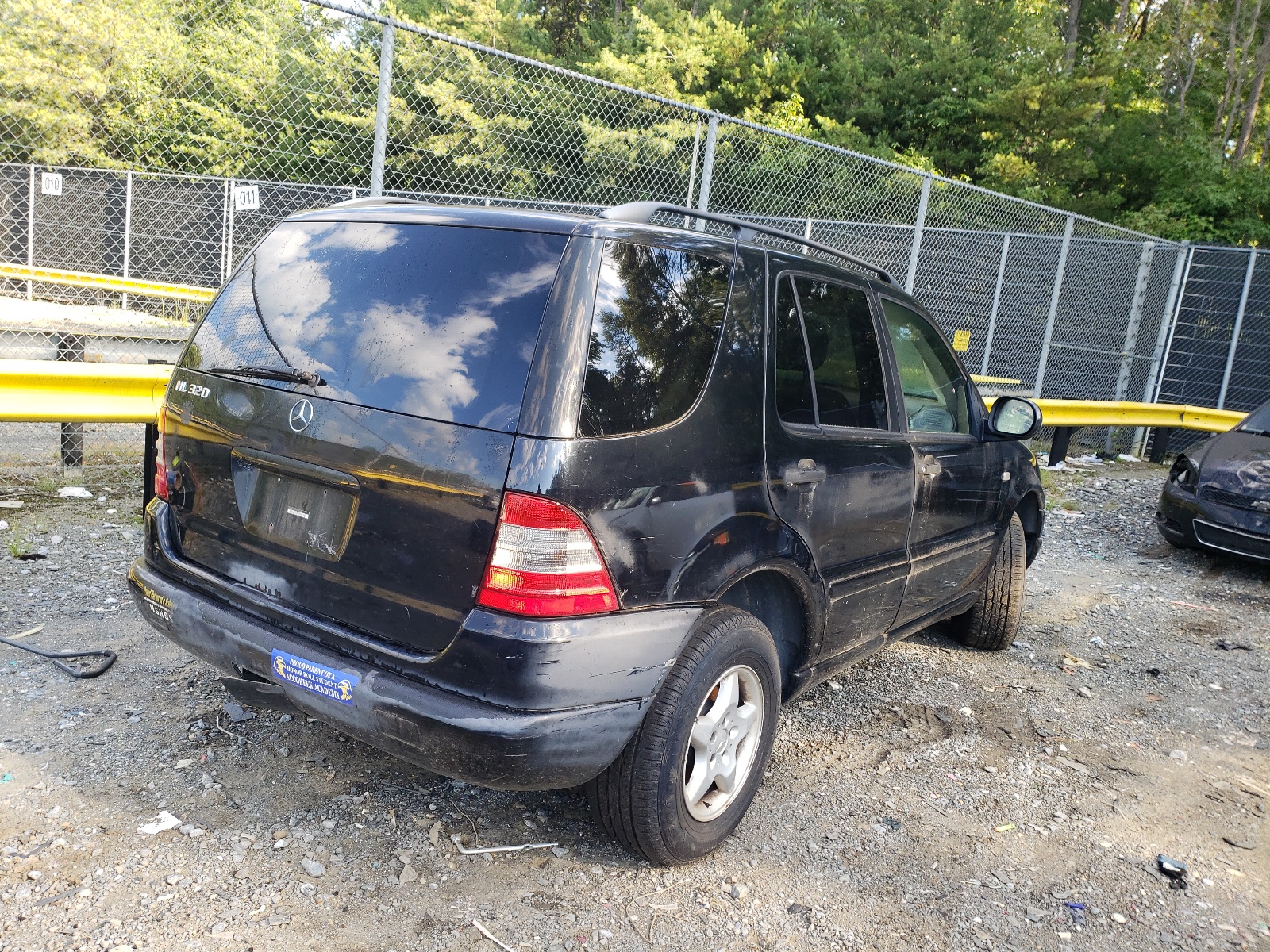 Photo 4 from auction – 2000 MERCEDES-BENZ M-CLASS with VIN 4JGAB54E3YA198043