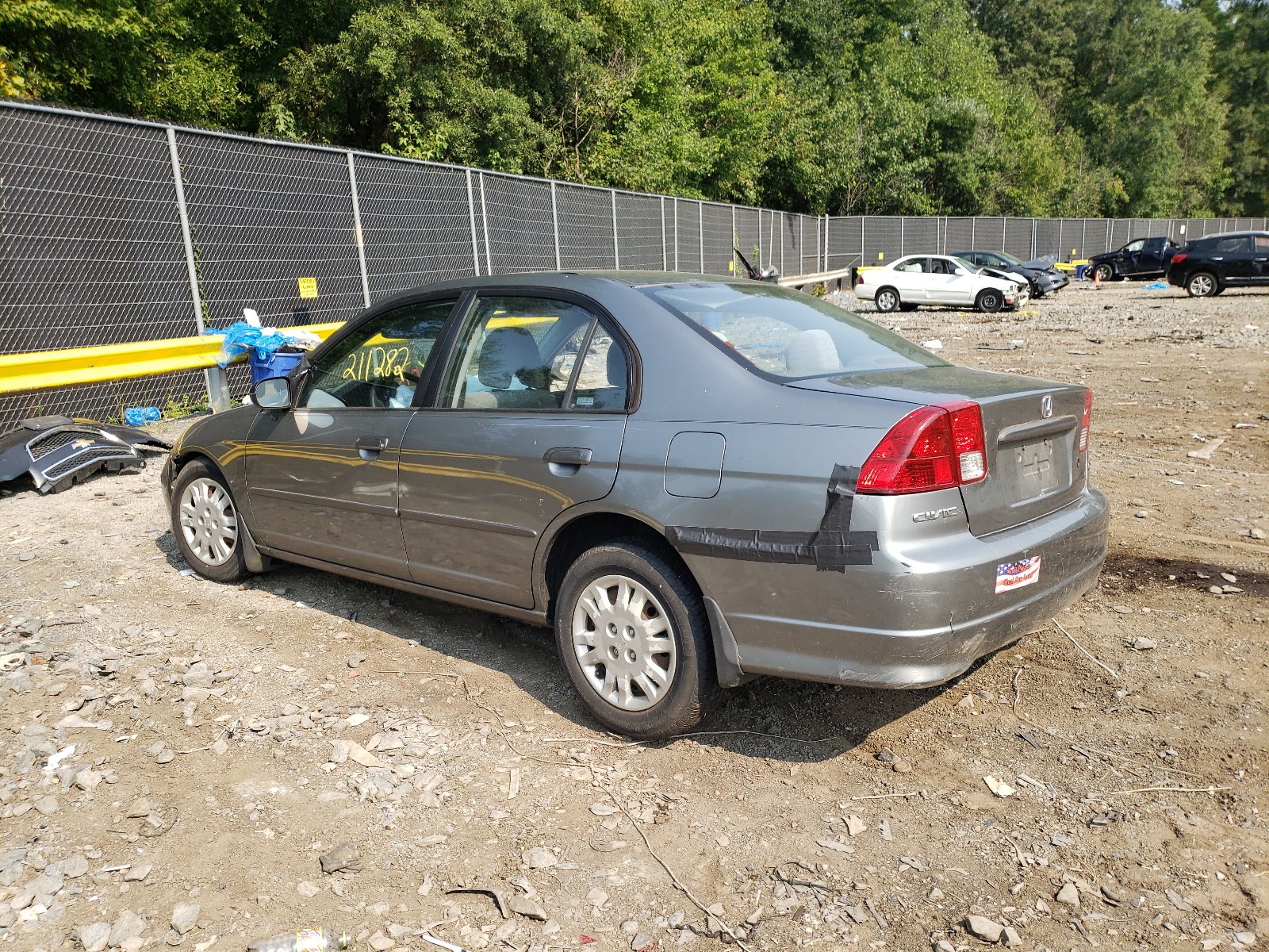 Photo 3 from auction – 2004 HONDA CIVIC LX with VIN 2HGES16574H511071