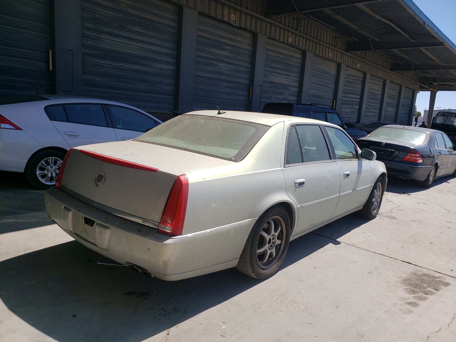 Photo 4 from auction – 2006 CADILLAC DTS with VIN 1G6KD57Y16U157059