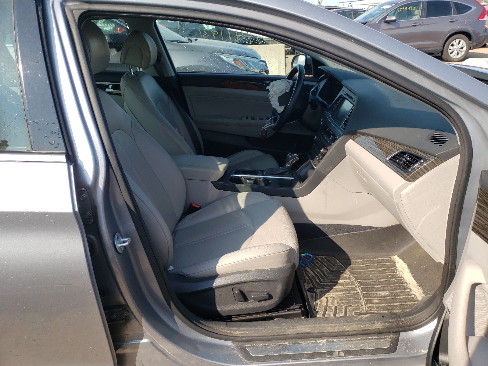 Photo 5 from auction – 2015 HYUNDAI SONATA SPO with VIN 5NPE34AF4FH102078