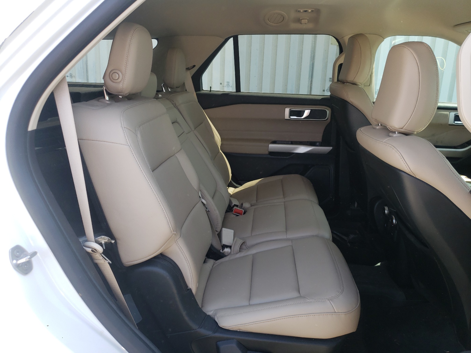 Photo 6 from auction – 2020 FORD EXPLORER X with VIN 1FMSK7DH6LGC80011