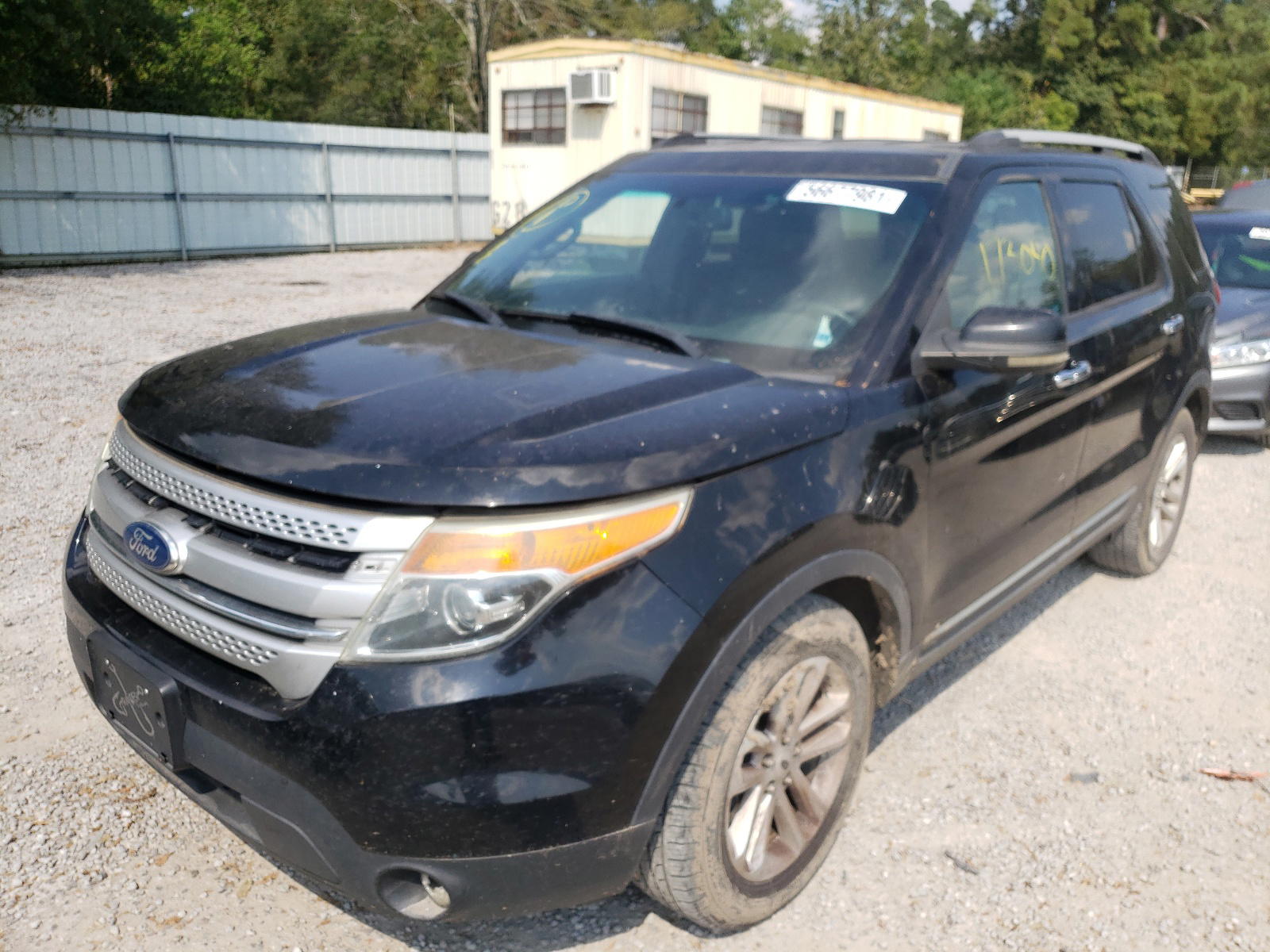 Photo 2 from auction – 2012 FORD EXPLORER X with VIN 1FMHK7D86CGA38264