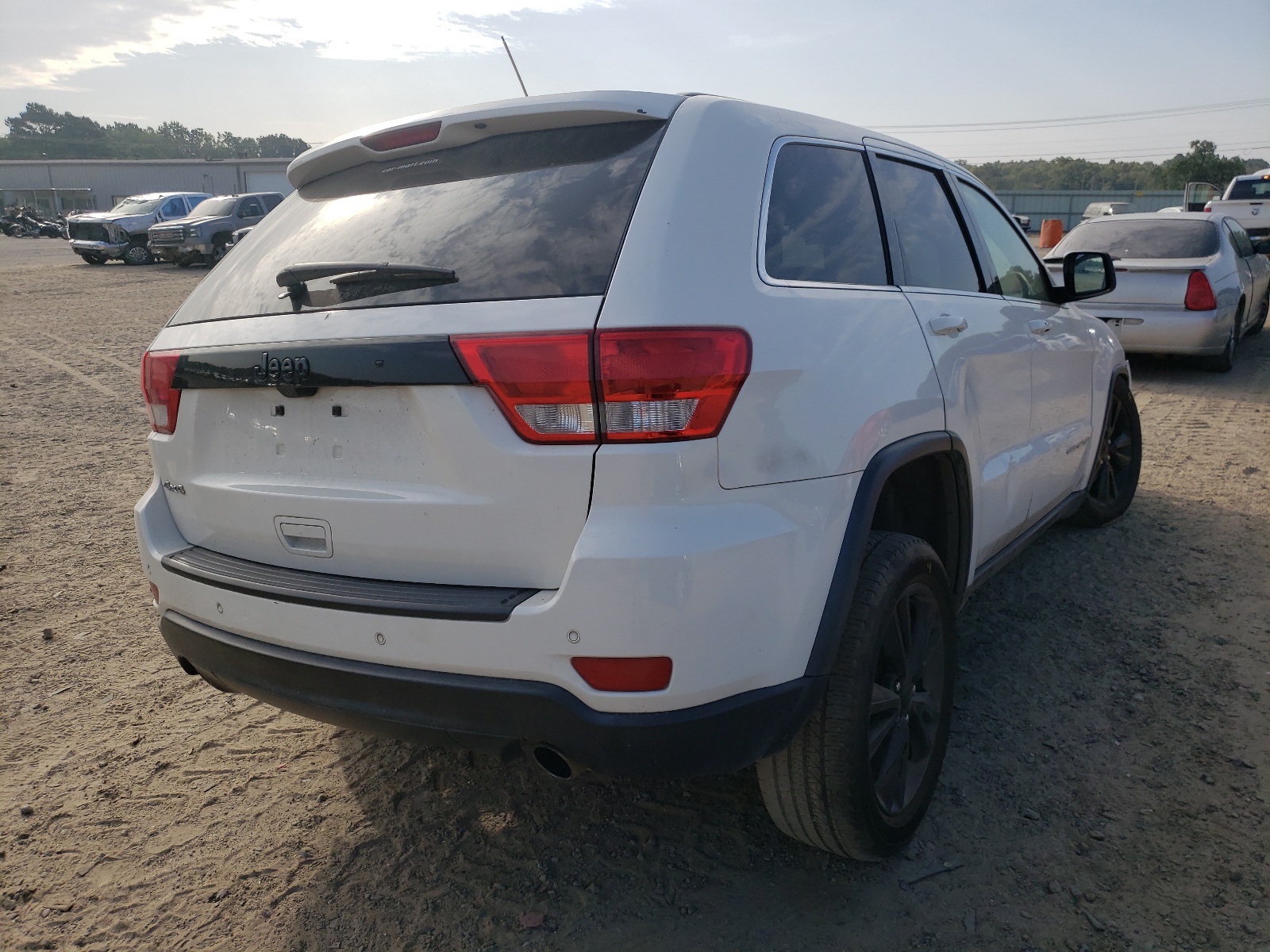 Photo 4 from auction – 2012 JEEP GRAND CHER with VIN 1C4RJFAT0CC335147