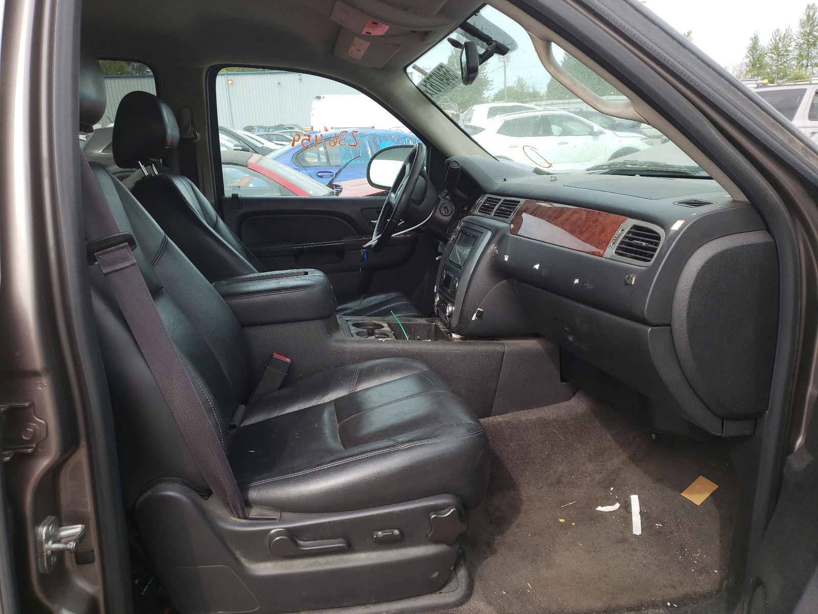 Photo 5 from auction – 2014 GMC YUKON SLT with VIN 1GKS2CE02ER228795