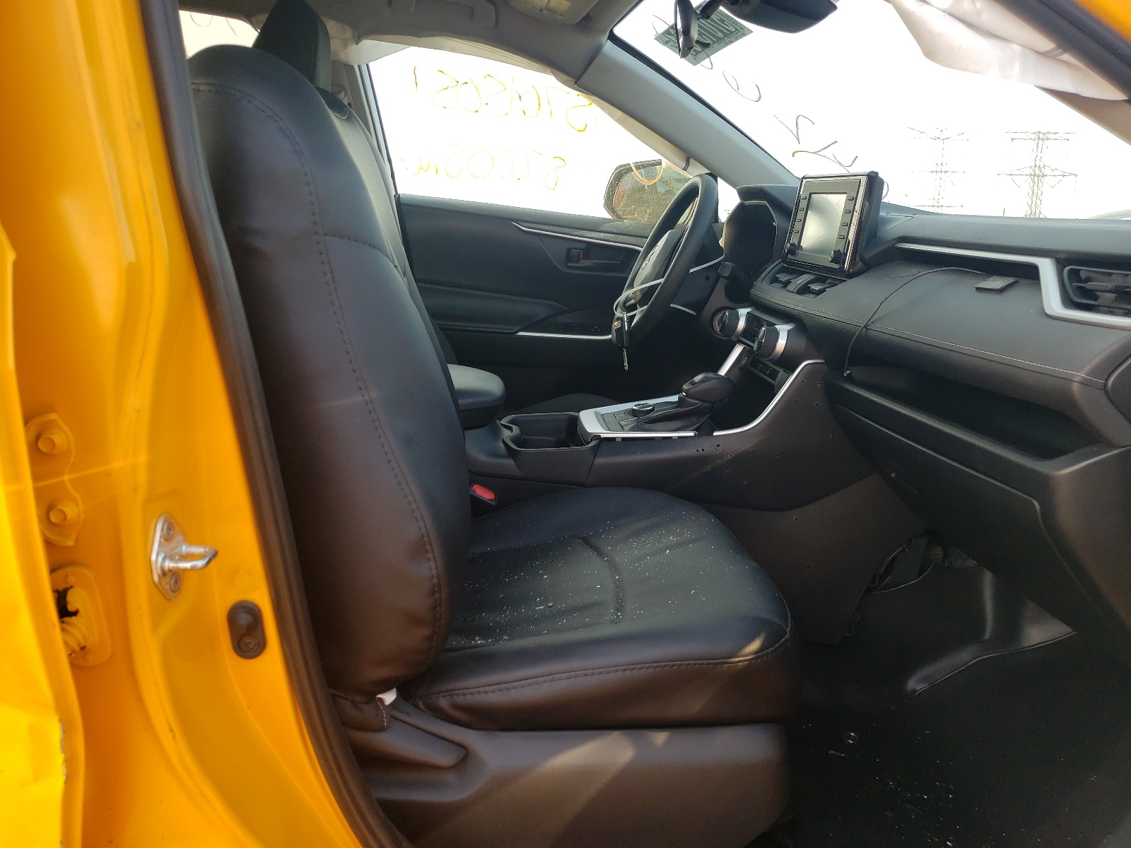 Photo 5 from auction – 2019 TOYOTA RAV4 LE with VIN 2T3LWRFV6KW016687