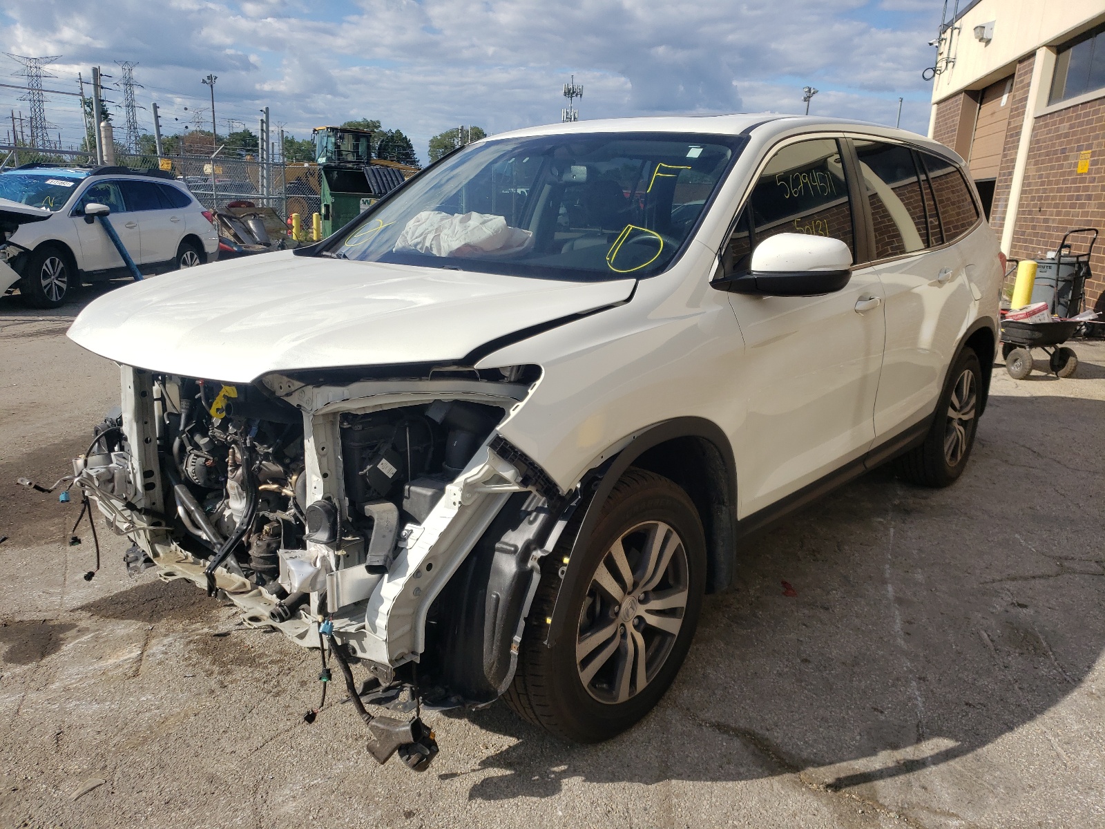 Photo 2 from auction – 2017 HONDA PILOT EXL with VIN 5FNYF6H53HB054779