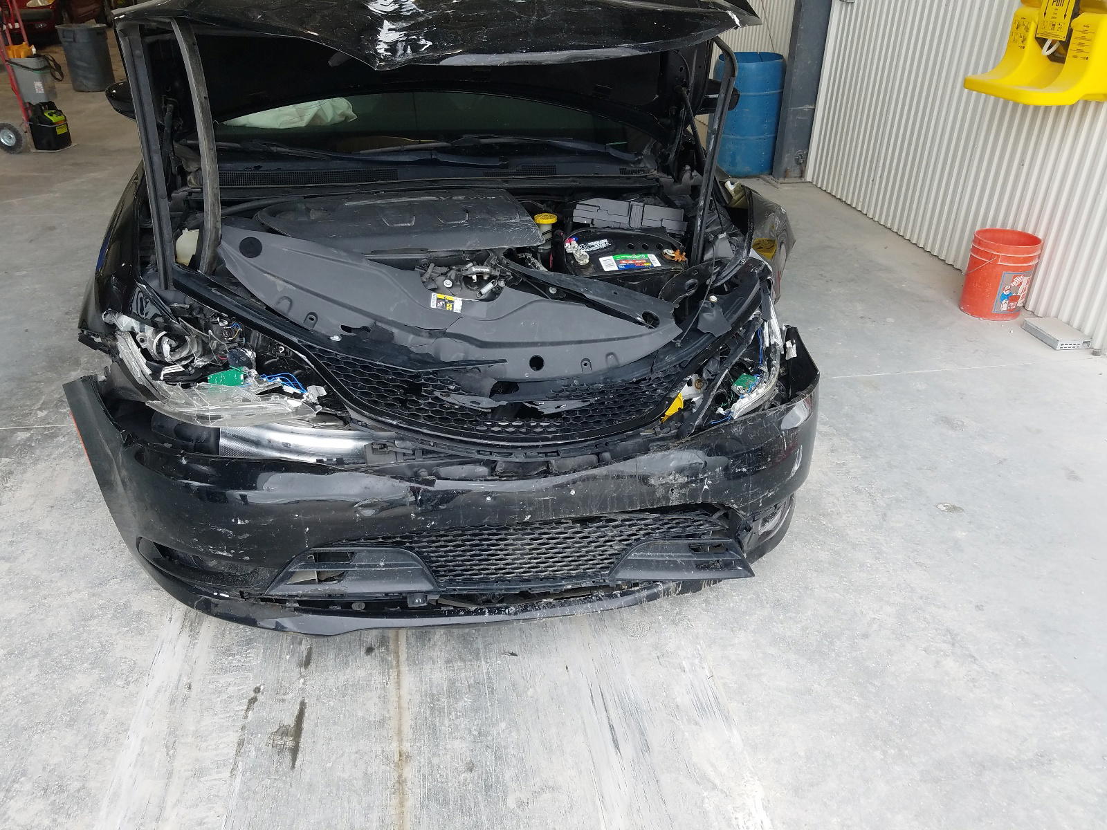 Photo 9 from auction – 2015 CHRYSLER 200 S with VIN 1C3CCCBG4FN597511