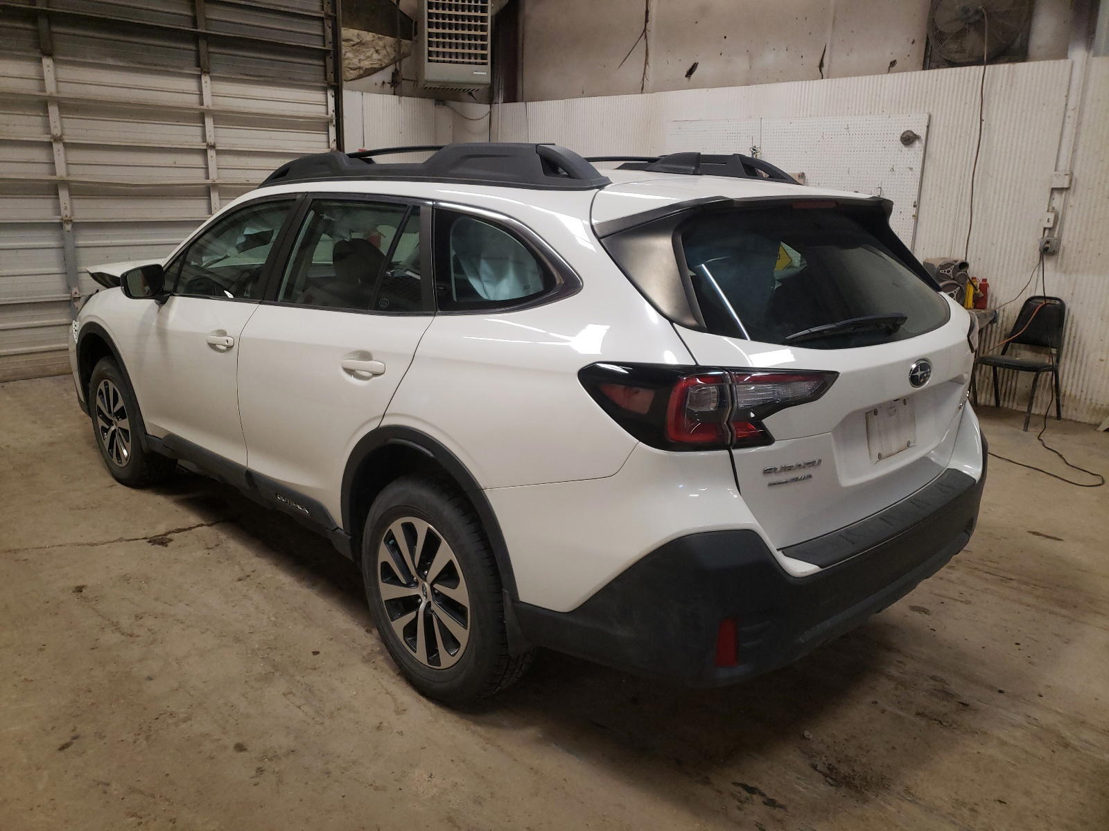 Photo 3 from auction – 2020 SUBARU OUTBACK with VIN 4S4BTAAC2L3142797