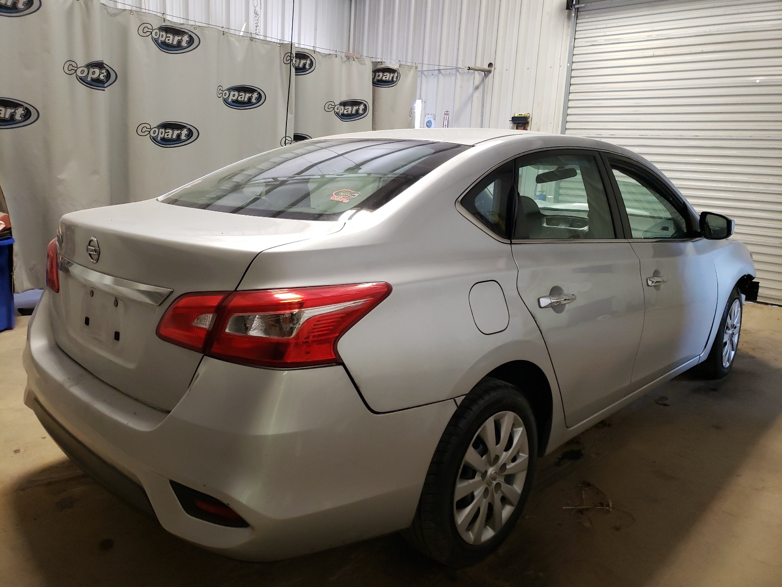 Photo 4 from auction – 2016 NISSAN SENTRA S with VIN 3N1AB7AP1GY247341