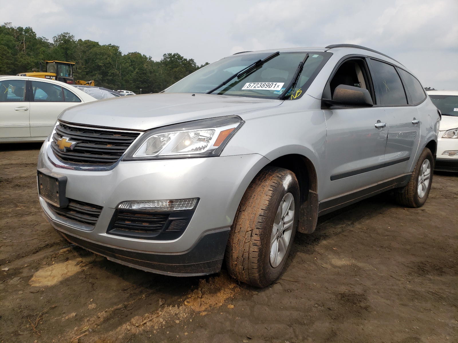Photo 2 from auction – 2015 CHEVROLET TRAVERSE L with VIN 1GNKVFKD3FJ320520