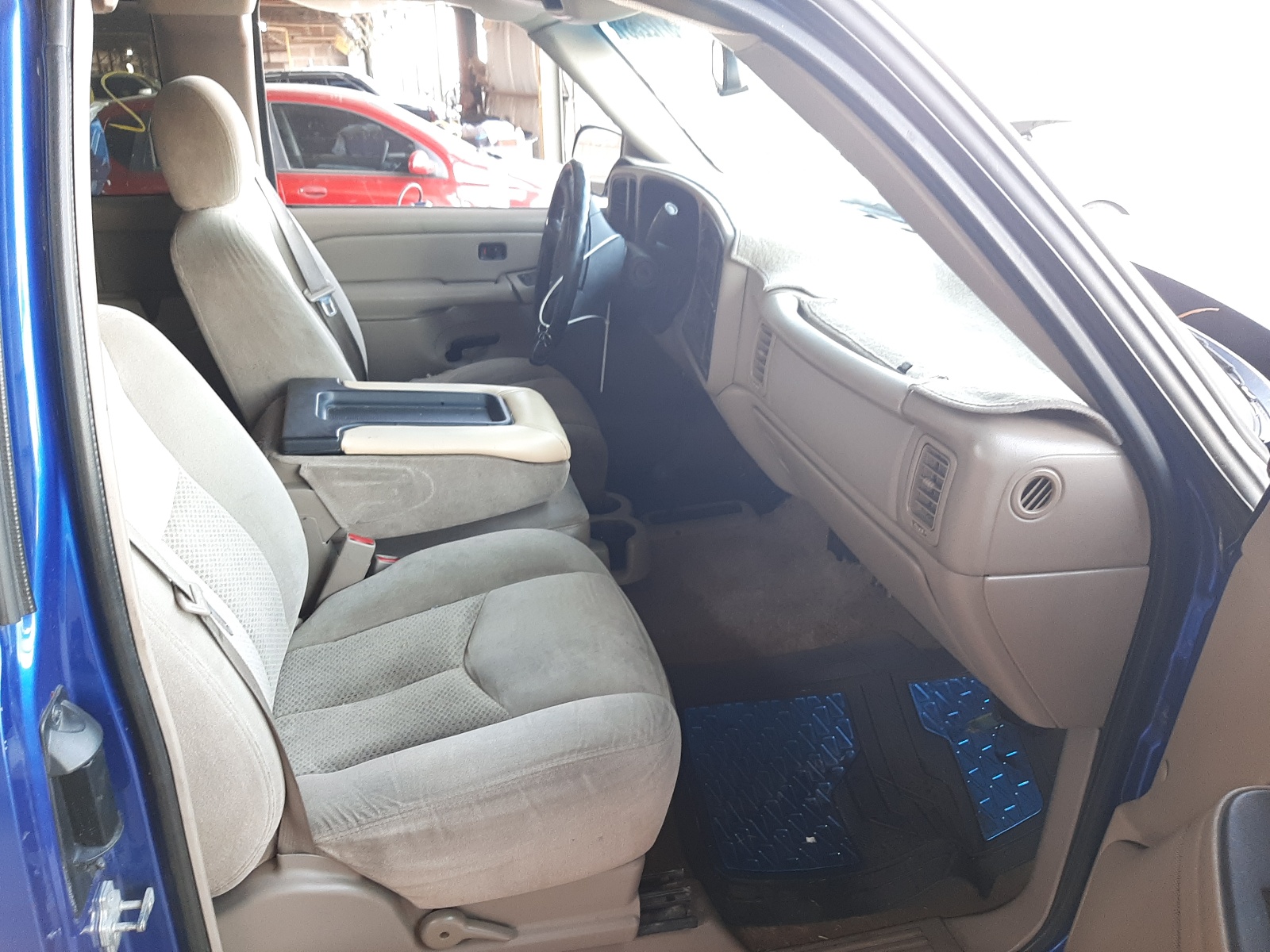 Photo 5 from auction – 2006 CHEVROLET SILVERADO with VIN 1GCEK19T86Z236760