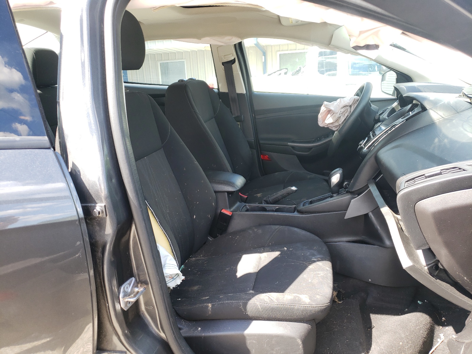 Фото 5 с аукциона – 2017 FORD FOCUS SEL с VIN 1FADP3H2XHL340146