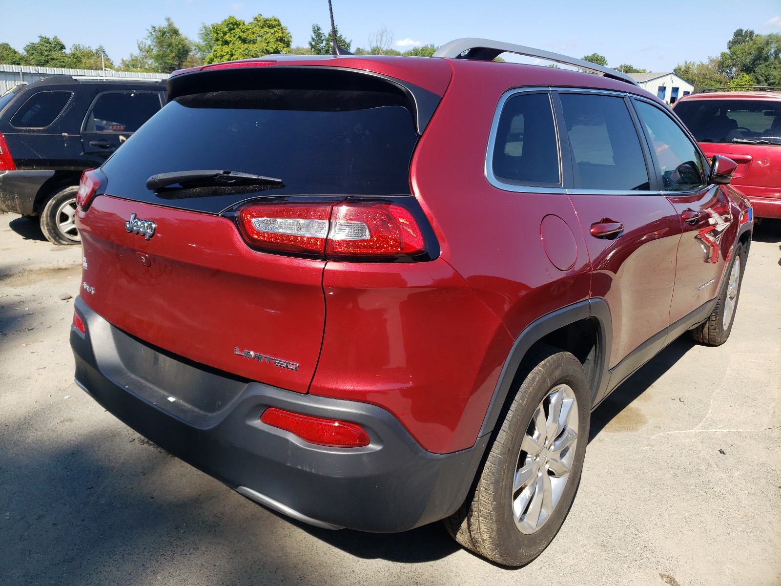 Photo 4 from auction – 2016 JEEP CHEROKEE L with VIN 1C4PJMDB8GW305784