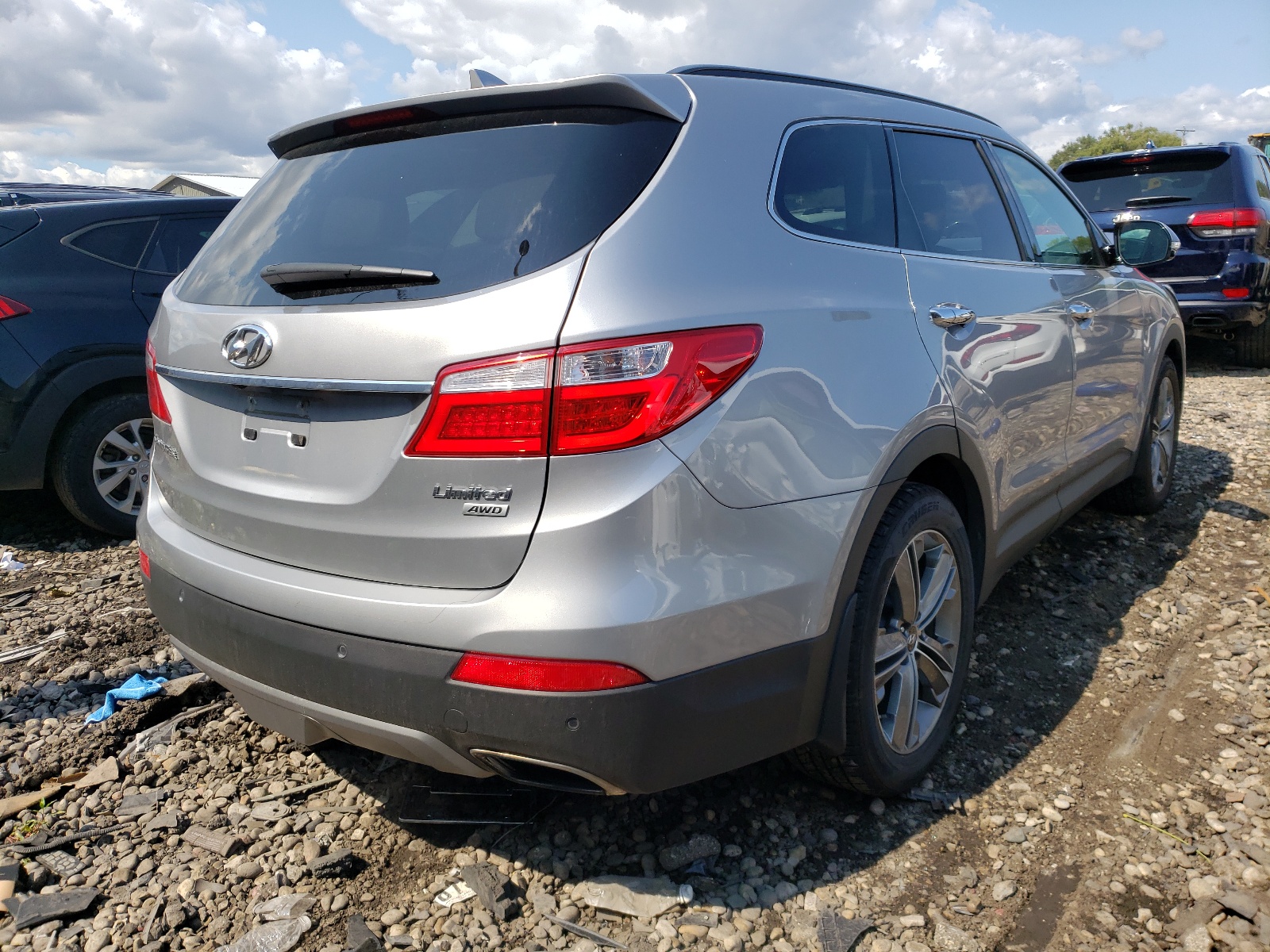Photo 4 from auction – 2014 HYUNDAI SANTA FE G with VIN KM8SRDHF3EU047212