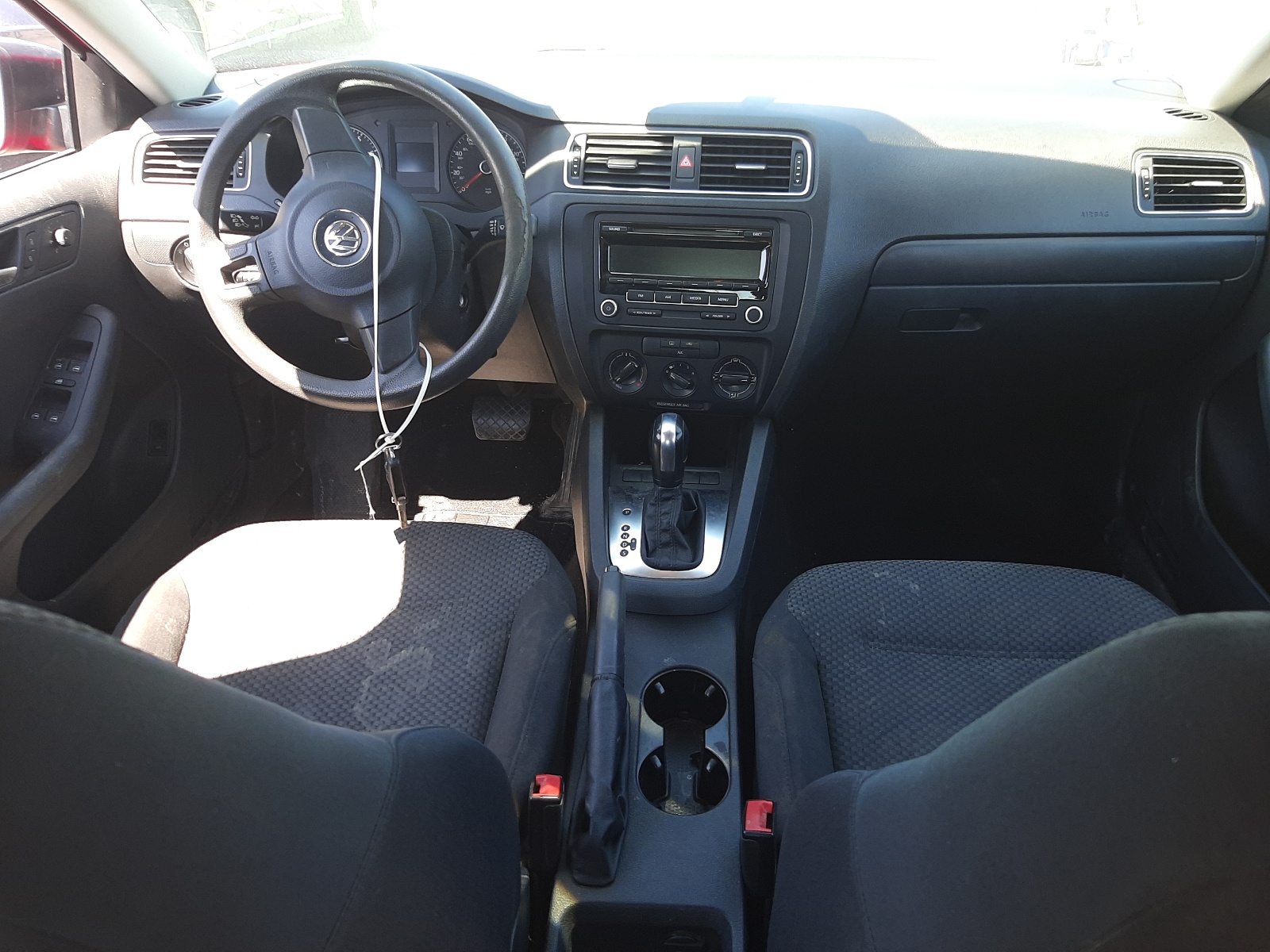 Photo 9 from auction – 2013 VOLKSWAGEN JETTA BASE with VIN 3VW2K7AJ6DM370310