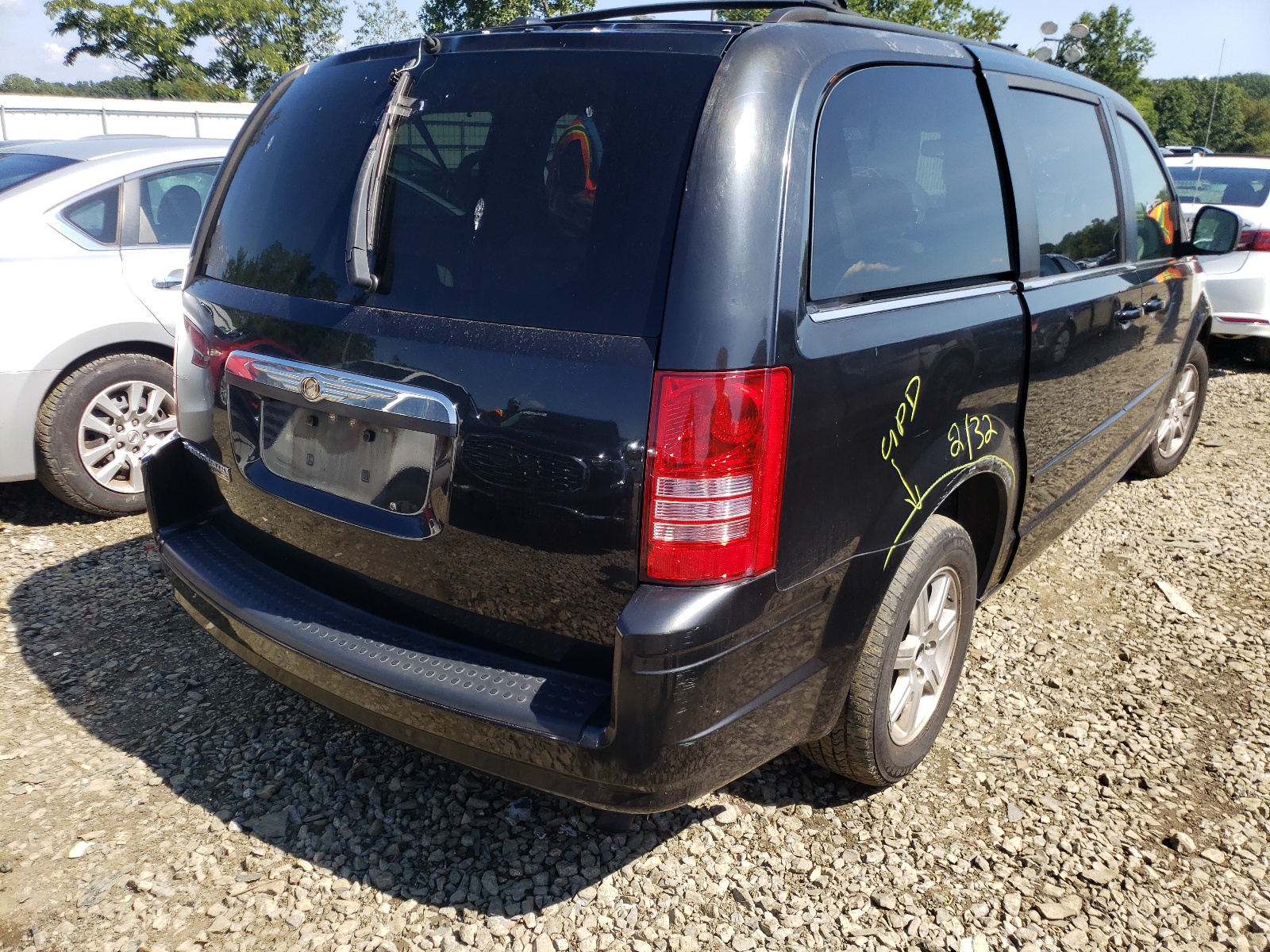 Photo 4 from auction – 2008 CHRYSLER TOWN & COU with VIN 2A8HR54P78R843636