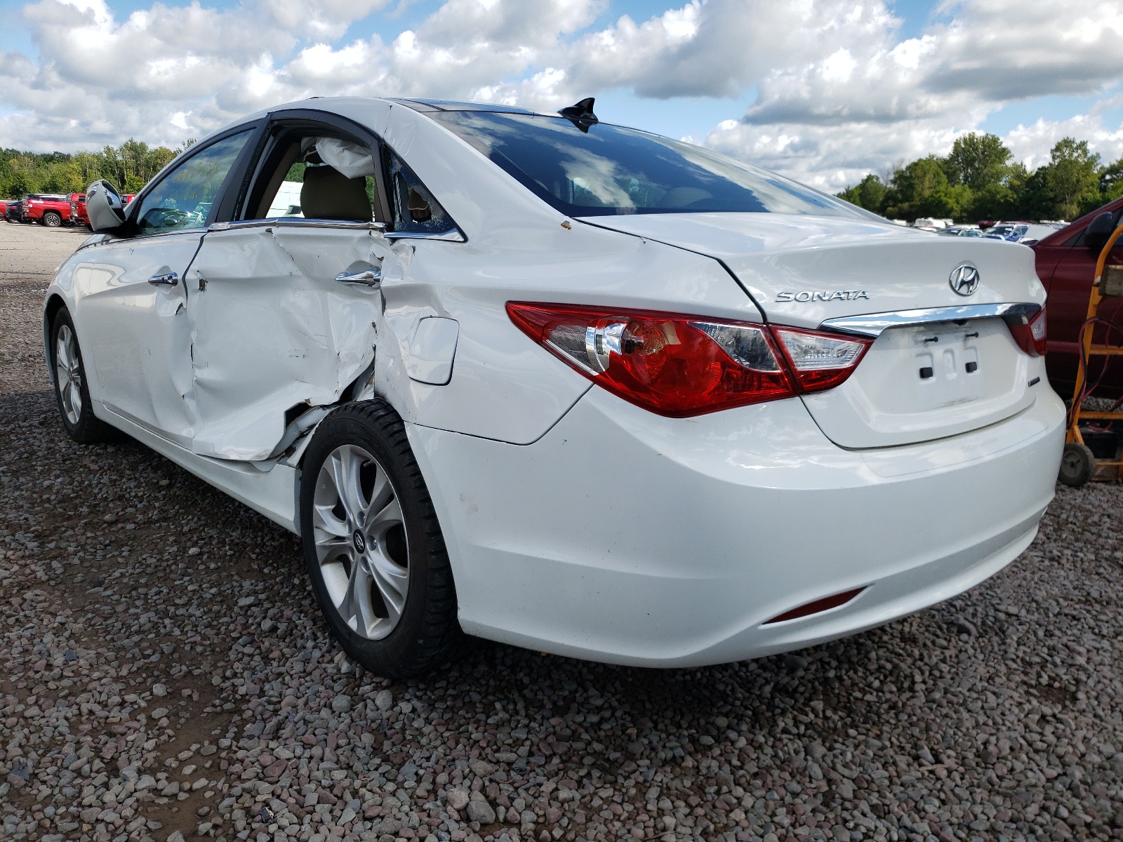 Photo 3 from auction – 2013 HYUNDAI SONATA SE with VIN 5NPEC4AC9DH629522