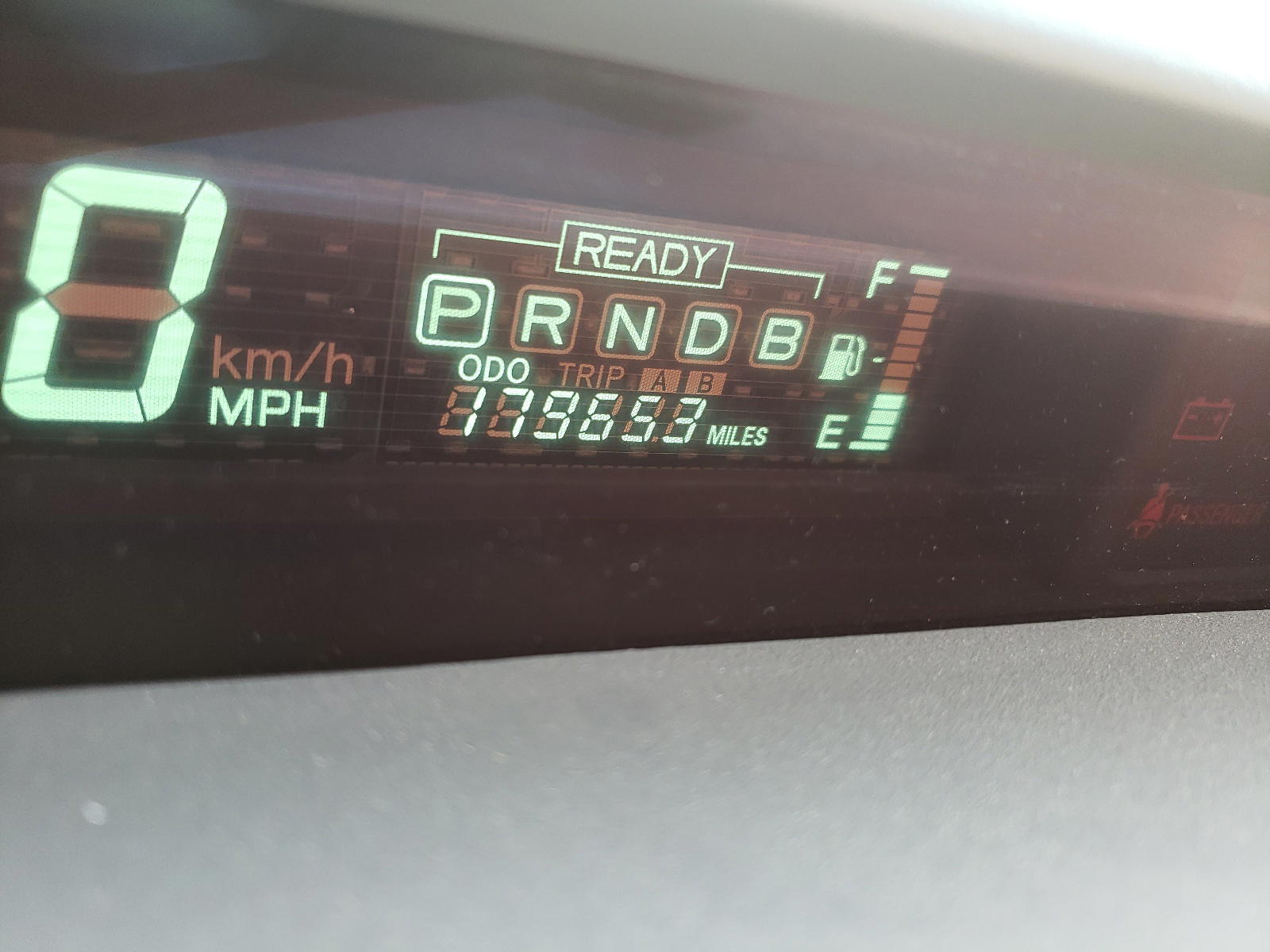 Photo 8 from auction – 2003 TOYOTA PRIUS with VIN JT2BK12UX30083152