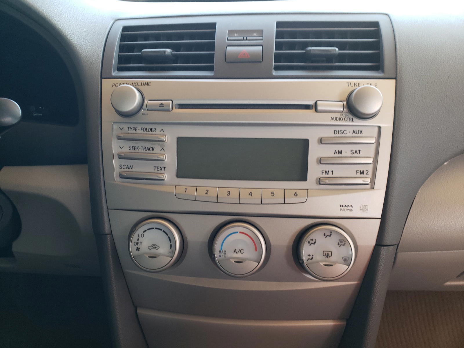 Photo 9 from auction – 2011 TOYOTA CAMRY BASE with VIN 4T4BF3EK7BR140465