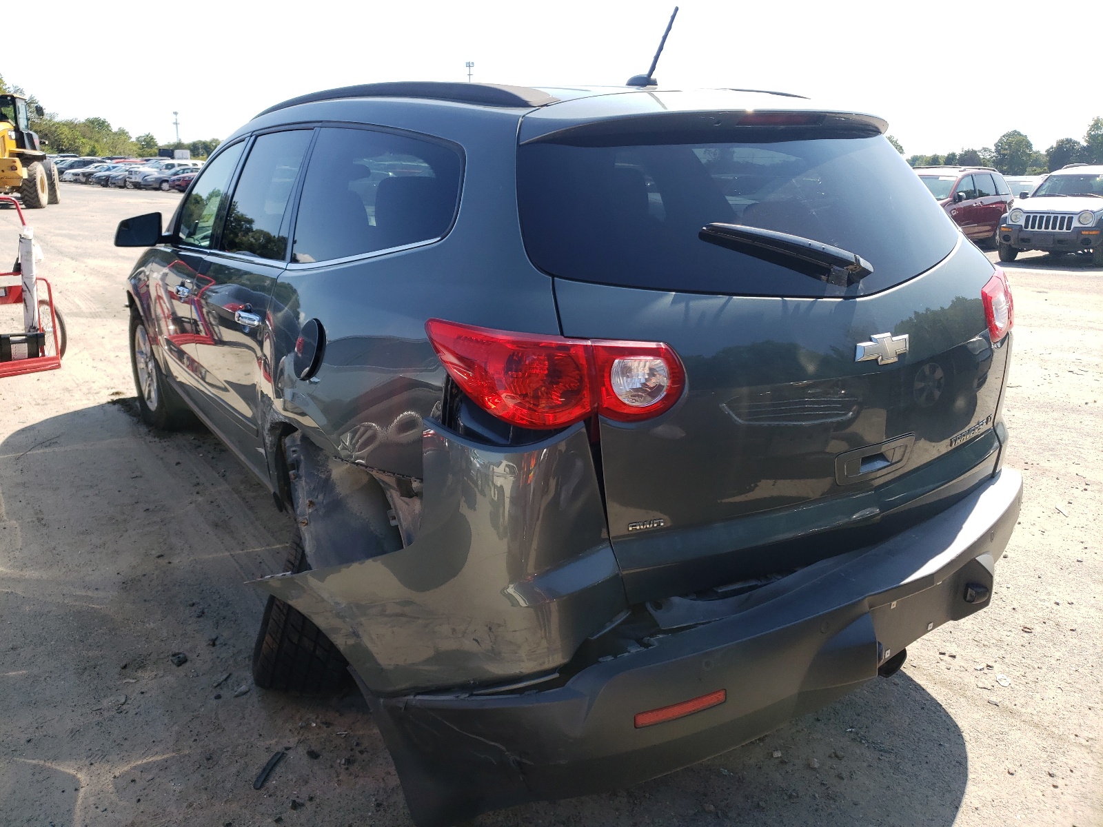 Photo 3 from auction – 2011 CHEVROLET TRAVERSE L with VIN 1GNKVGED8BJ370325