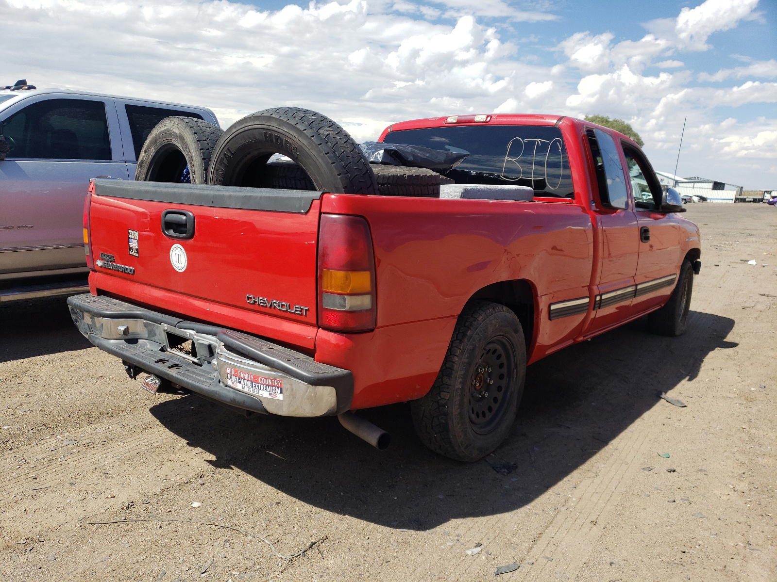 Photo 4 from auction – 2001 CHEVROLET SILVERADO with VIN 2GCEC19V611204955