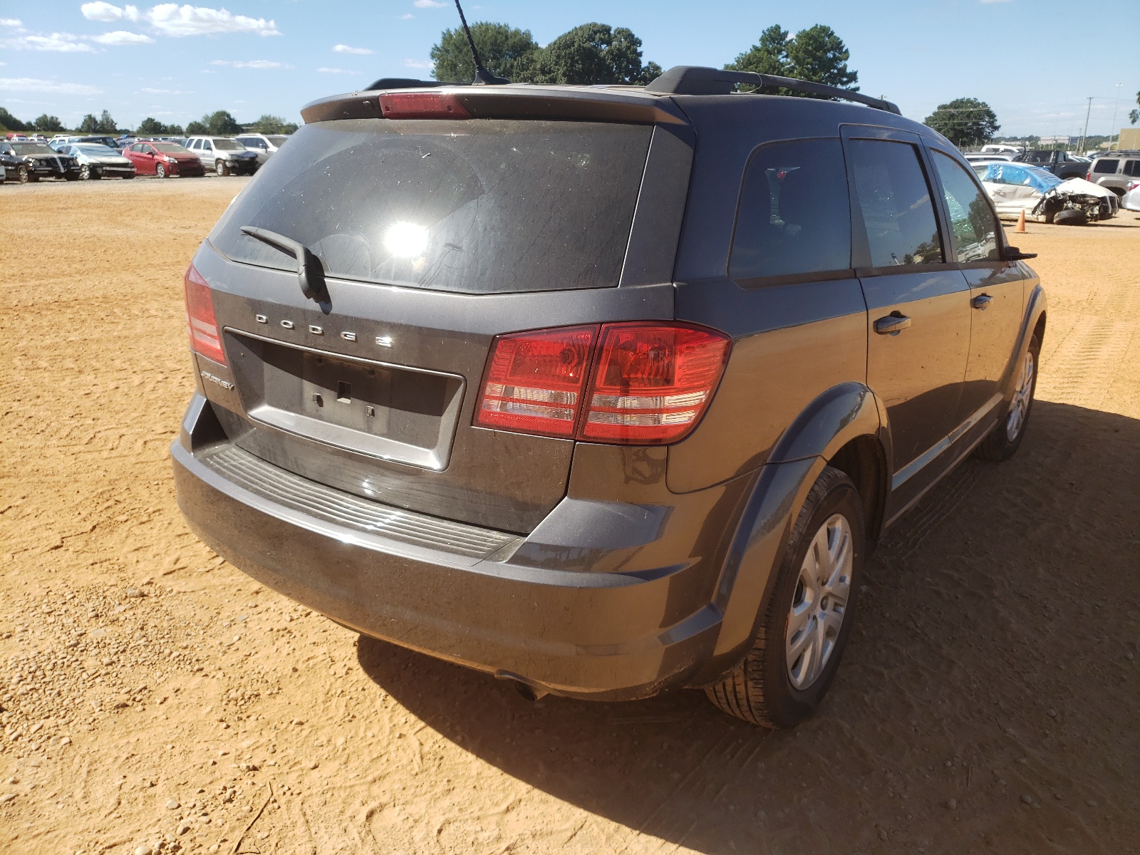 Photo 4 from auction – 2017 DODGE JOURNEY SE with VIN 3C4PDCAB1HT695656