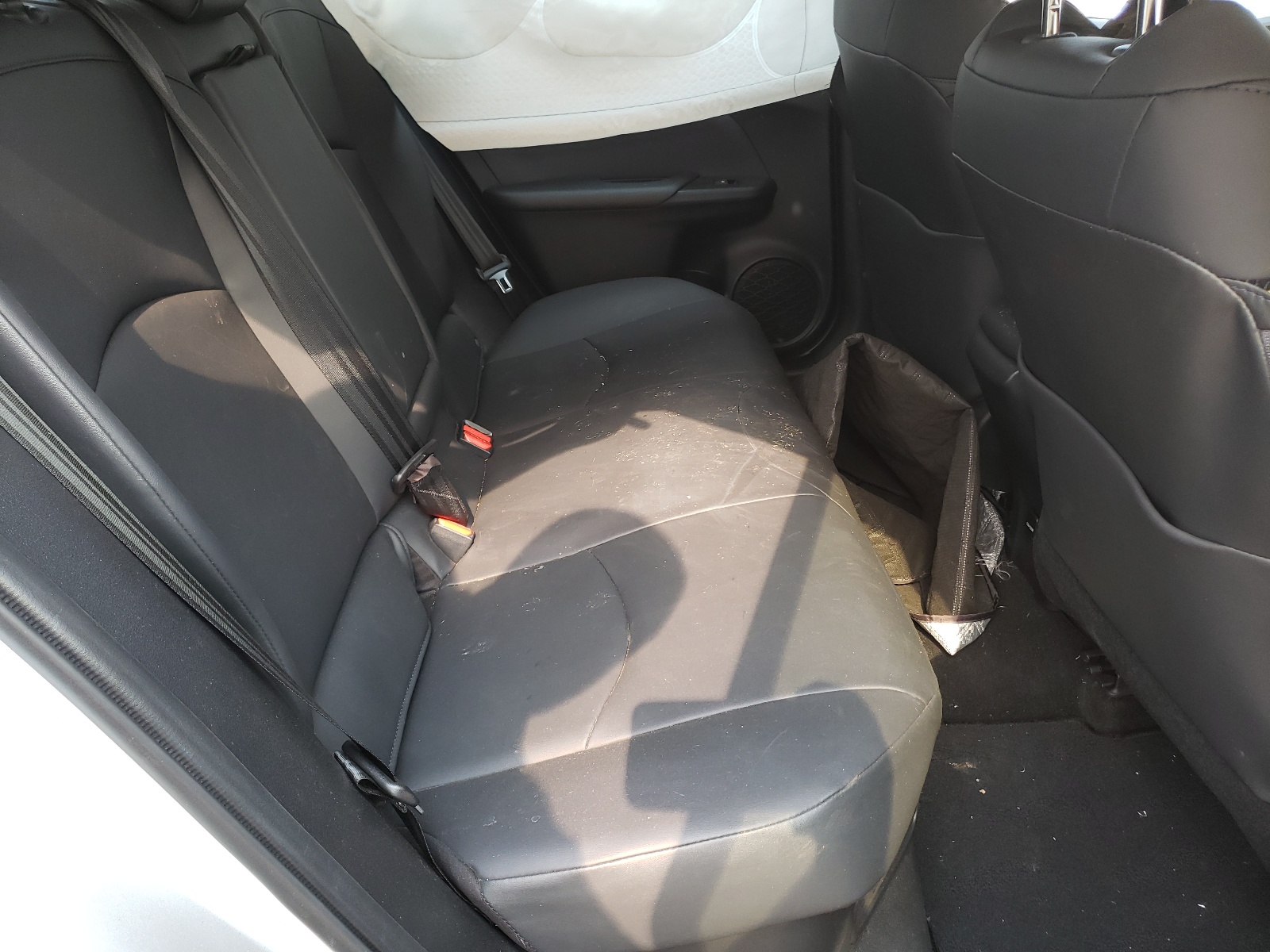 Photo 6 from auction – 2018 TOYOTA PRIUS with VIN JTDKARFUXJ3064826