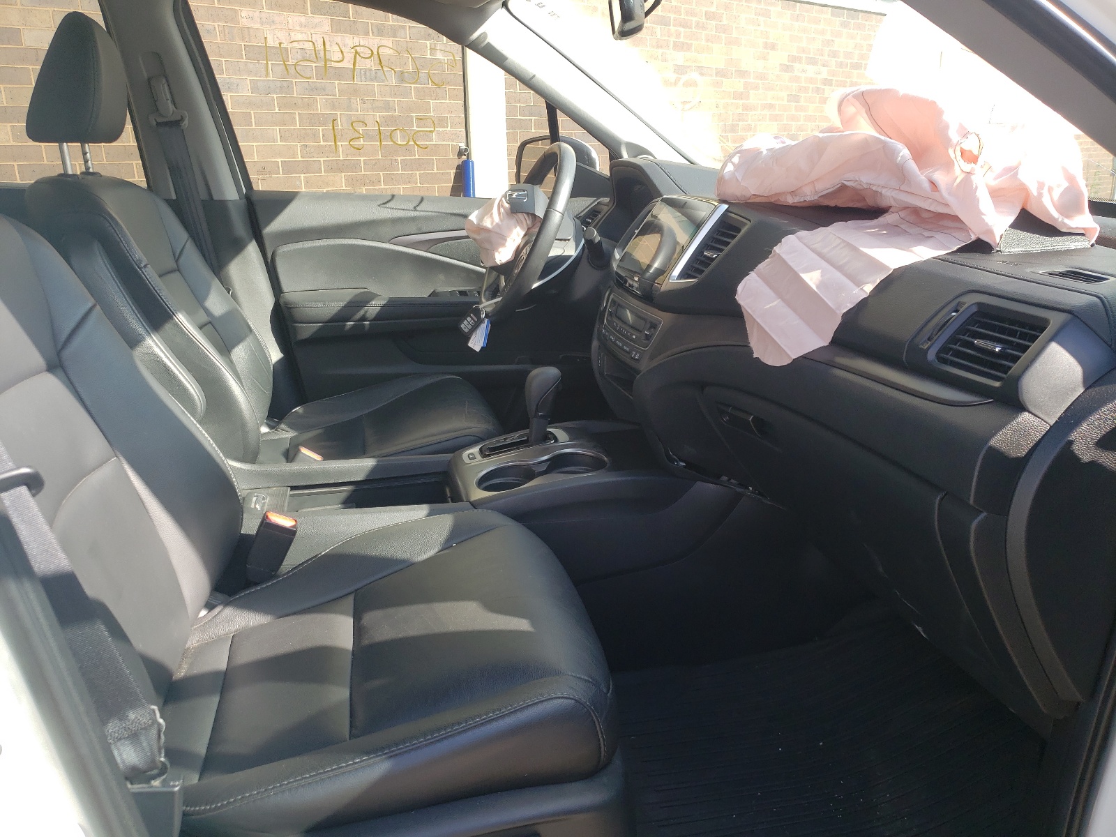 Photo 5 from auction – 2017 HONDA PILOT EXL with VIN 5FNYF6H53HB054779