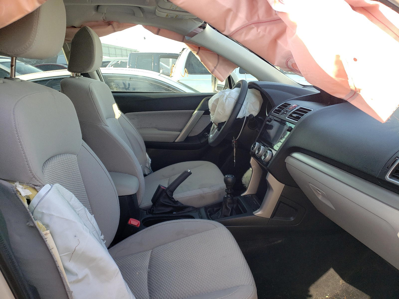 Photo 5 from auction – 2018 SUBARU FORESTER 2 with VIN JF2SJAEC3JG473142