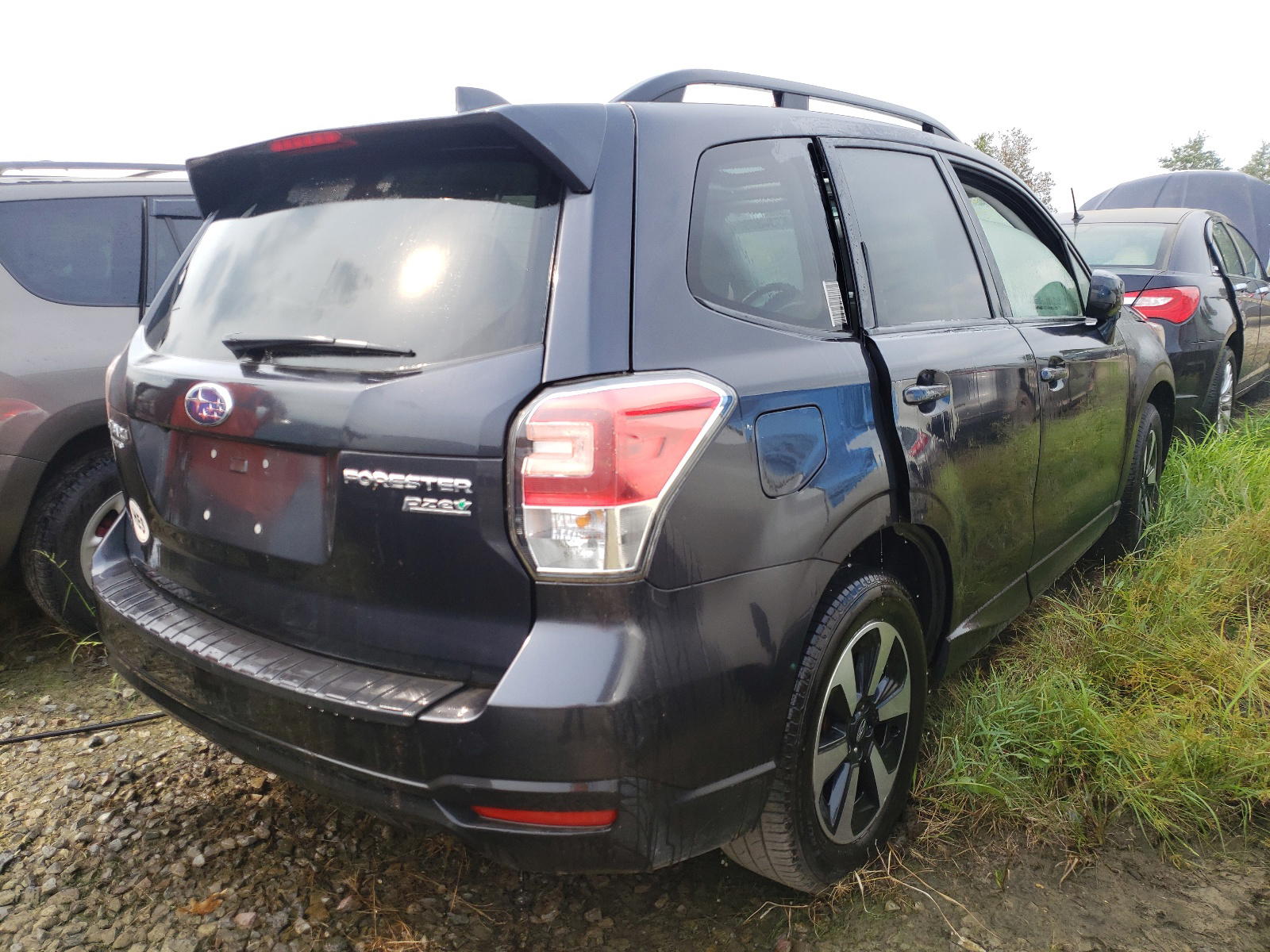 Photo 4 from auction – 2017 SUBARU FORESTER 2 with VIN JF2SJAEC7HH402448