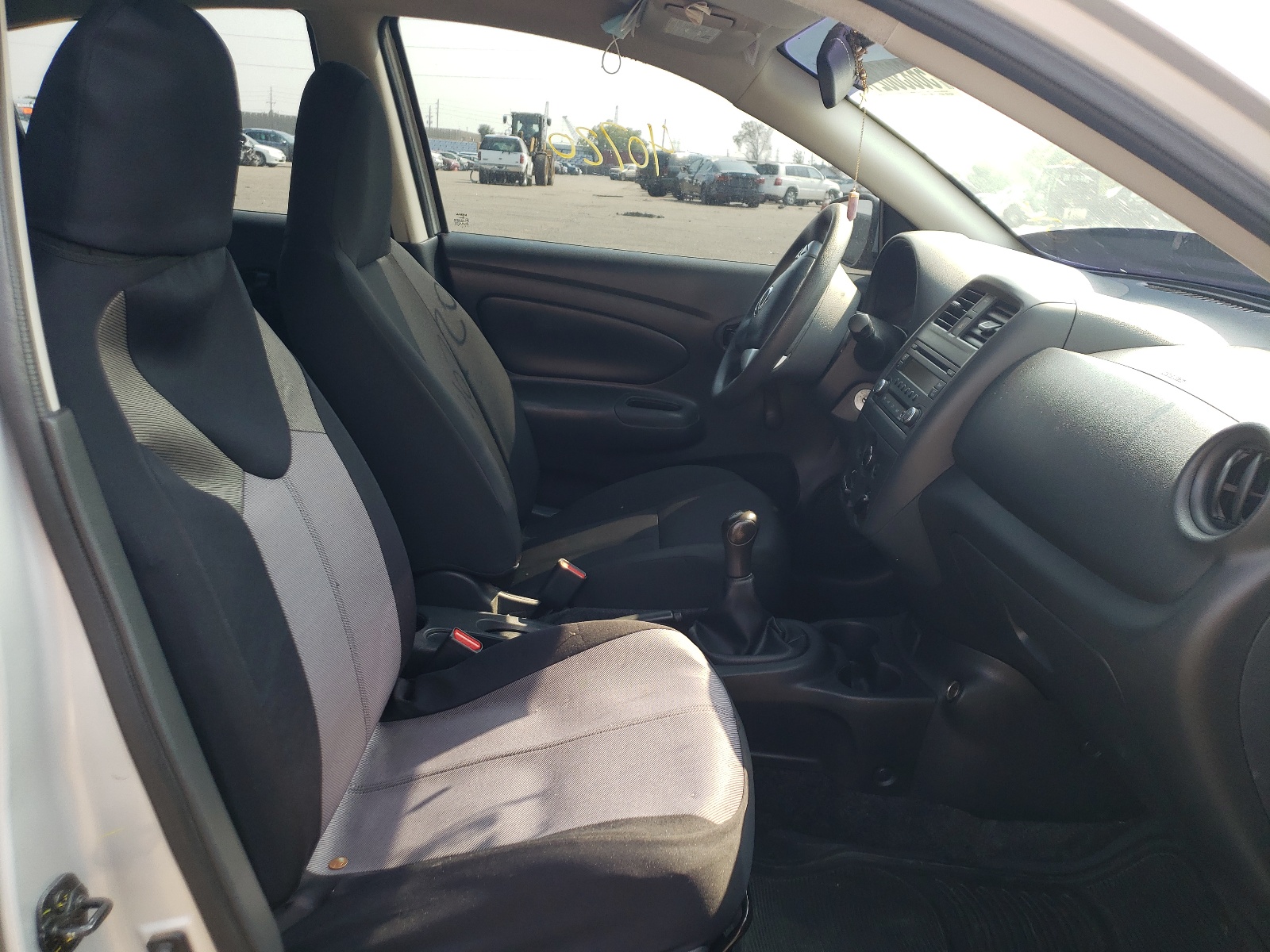 Photo 5 from auction – 2017 NISSAN VERSA S with VIN 3N1CN7AP2HL904369