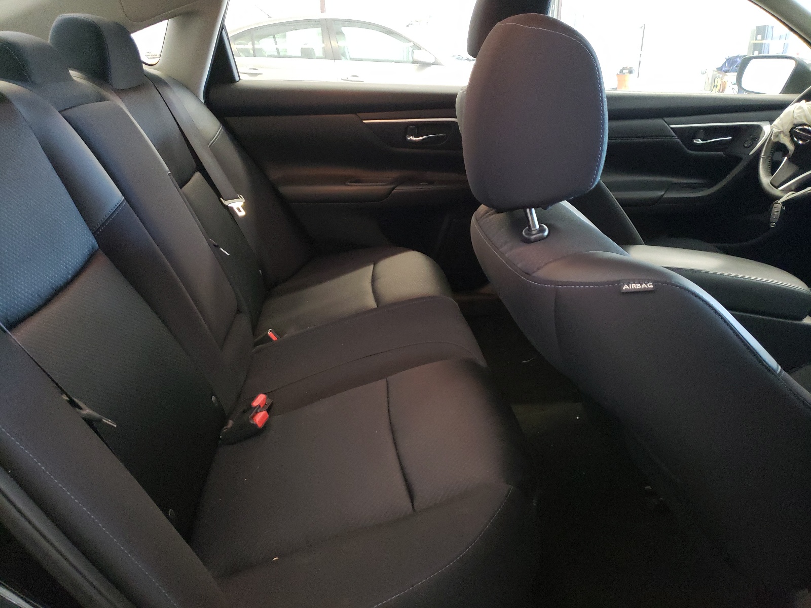 Photo 6 from auction – 2016 NISSAN ALTIMA 2.5 with VIN 1N4AL3AP2GC208713