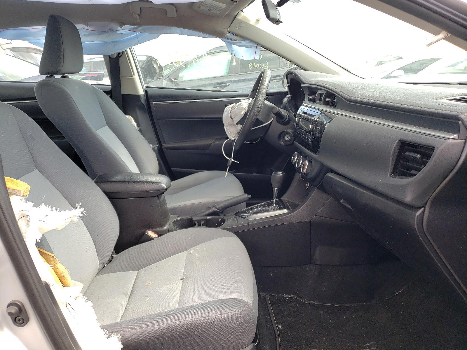 Photo 5 from auction – 2014 TOYOTA COROLLA L with VIN 5YFBURHEXEP070684