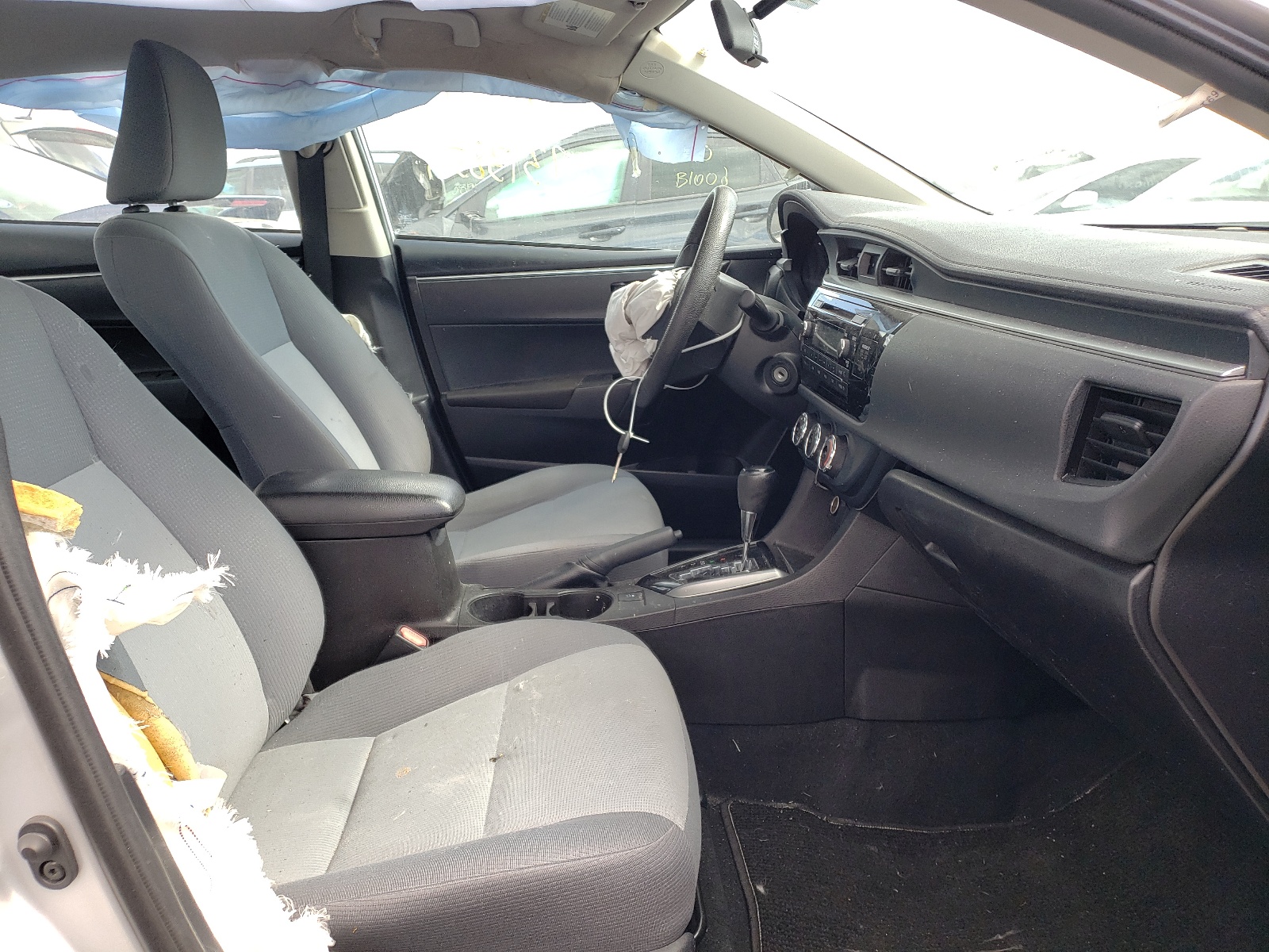 Фото 5 с аукциона – 2014 TOYOTA COROLLA L с VIN 5YFBURHEXEP070684